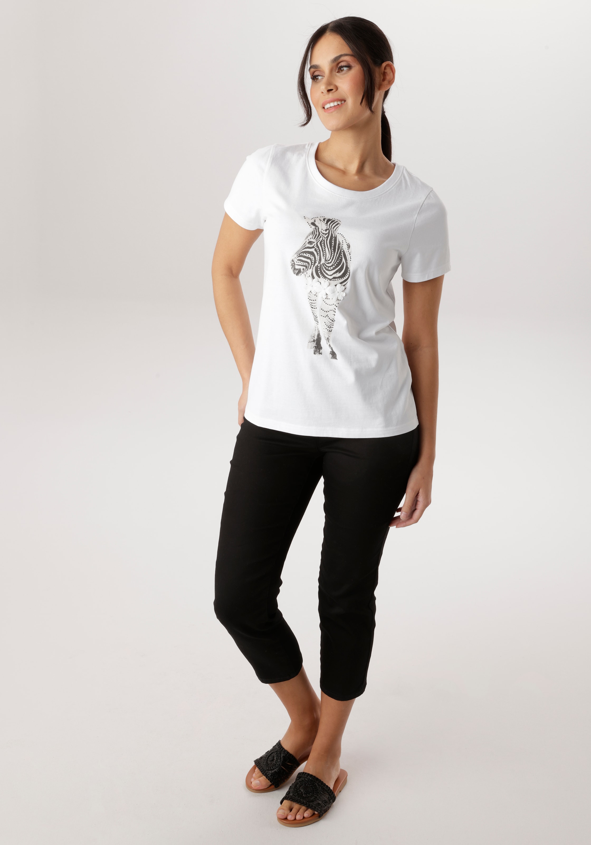 Aniston SELECTED T-Shirt mit aufwendiger 3D-Applikation - NEUE KOLLEKTION