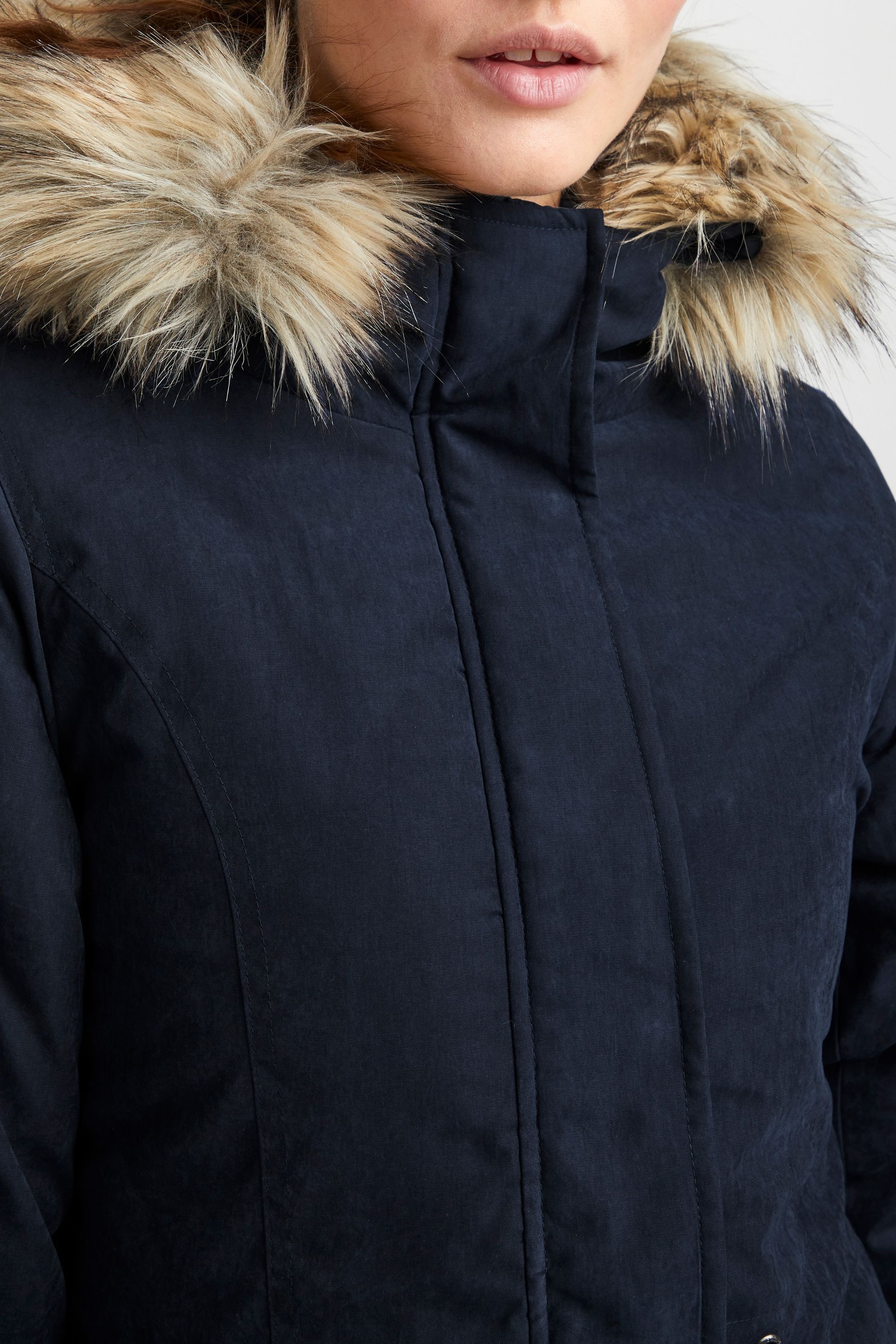 OXMO Winterjacke »Winterjacke OXLona«, mit Kapuze