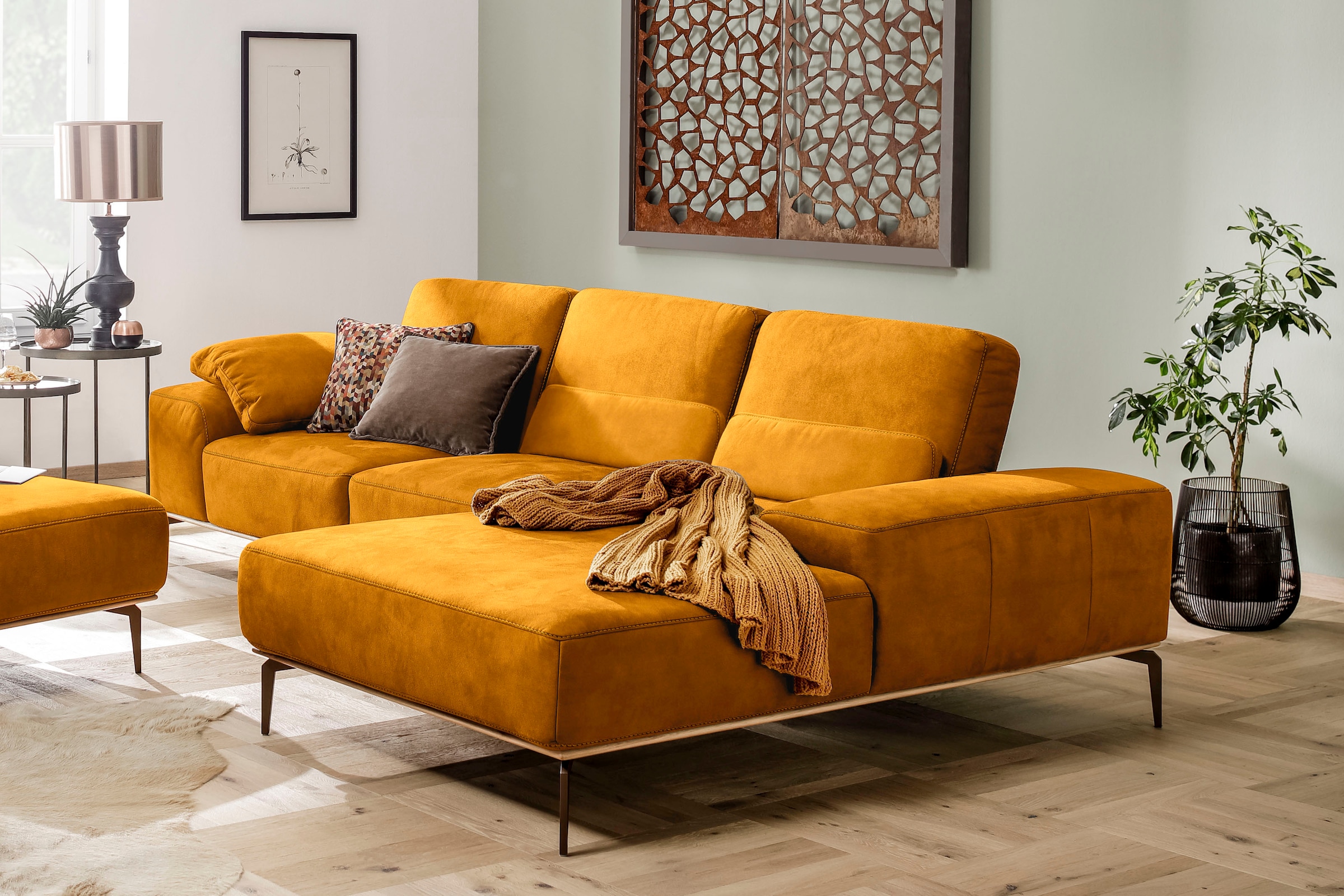 W.SCHILLIG Ecksofa »run, Designsofa mit tollem Sitzkomfort, L-Form« mit Holzsockel, Füße in Bronze pulverbeschichtet, Breite 299 cm