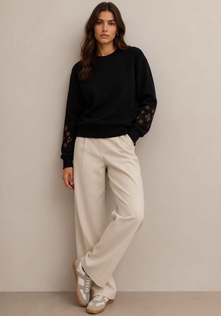 Tamaris Sweater »mit Blumen-Stickerei«, aus elastischer Baumwollqualität
