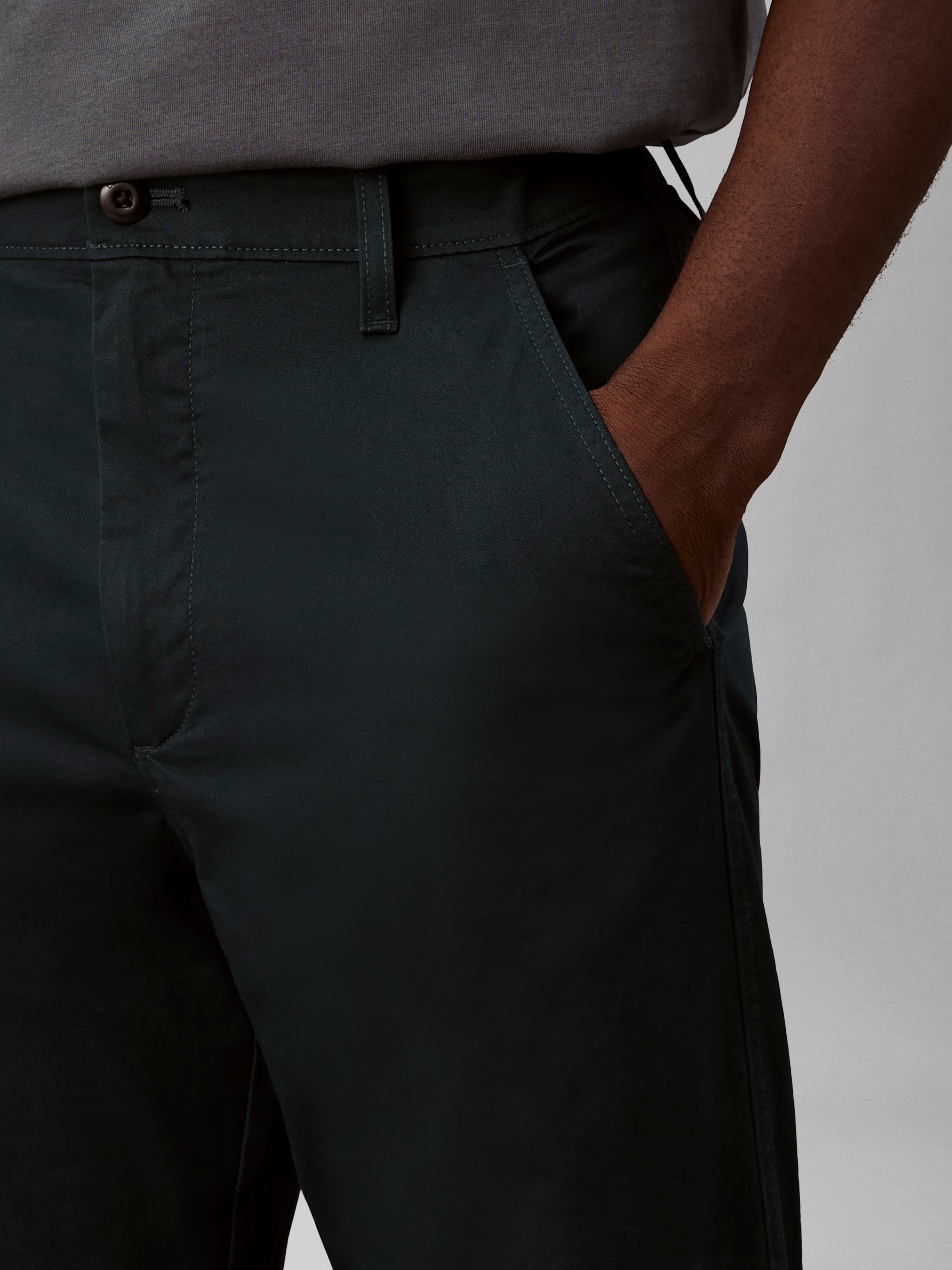 Calvin Klein Jeans Chinohose  gerade Passform im 90er-Jahre-Look