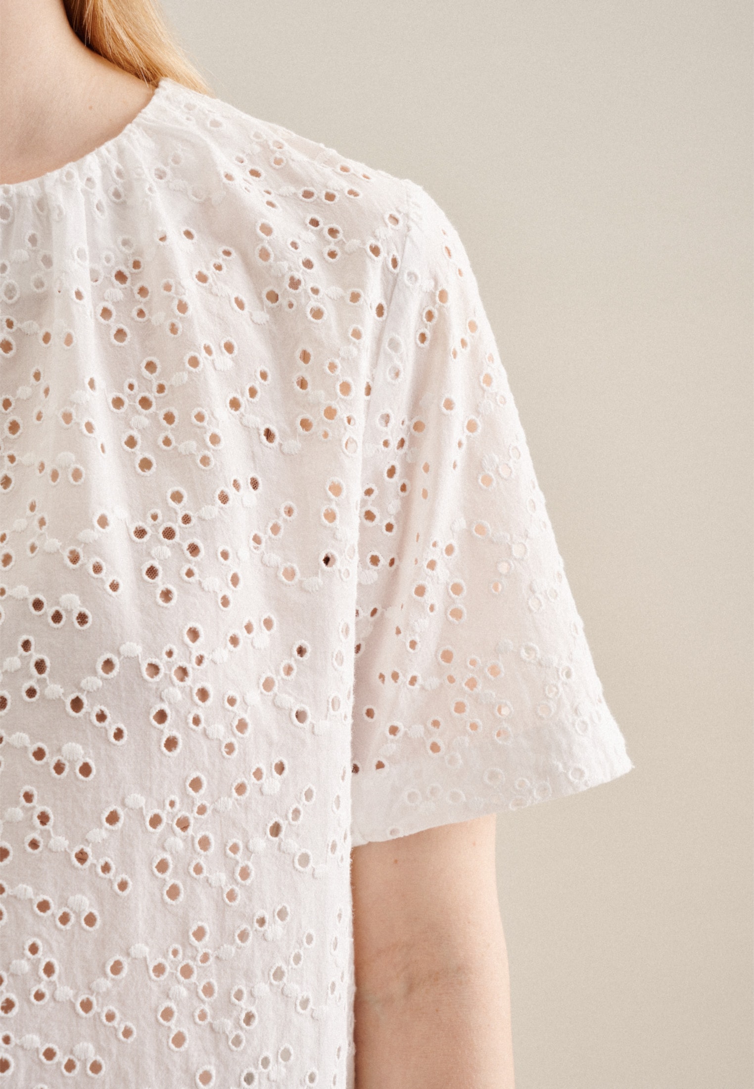 seidensticker Shirtbluse »Schwarze Rose« Kurzarm Rundhals Stickerei