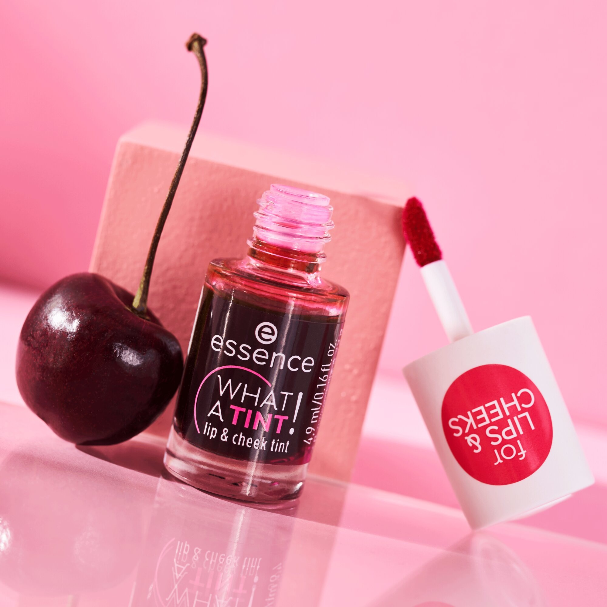 Essence Rouge »WHAT A TINT! lip & cheek tint« mit wasserartiger Textur