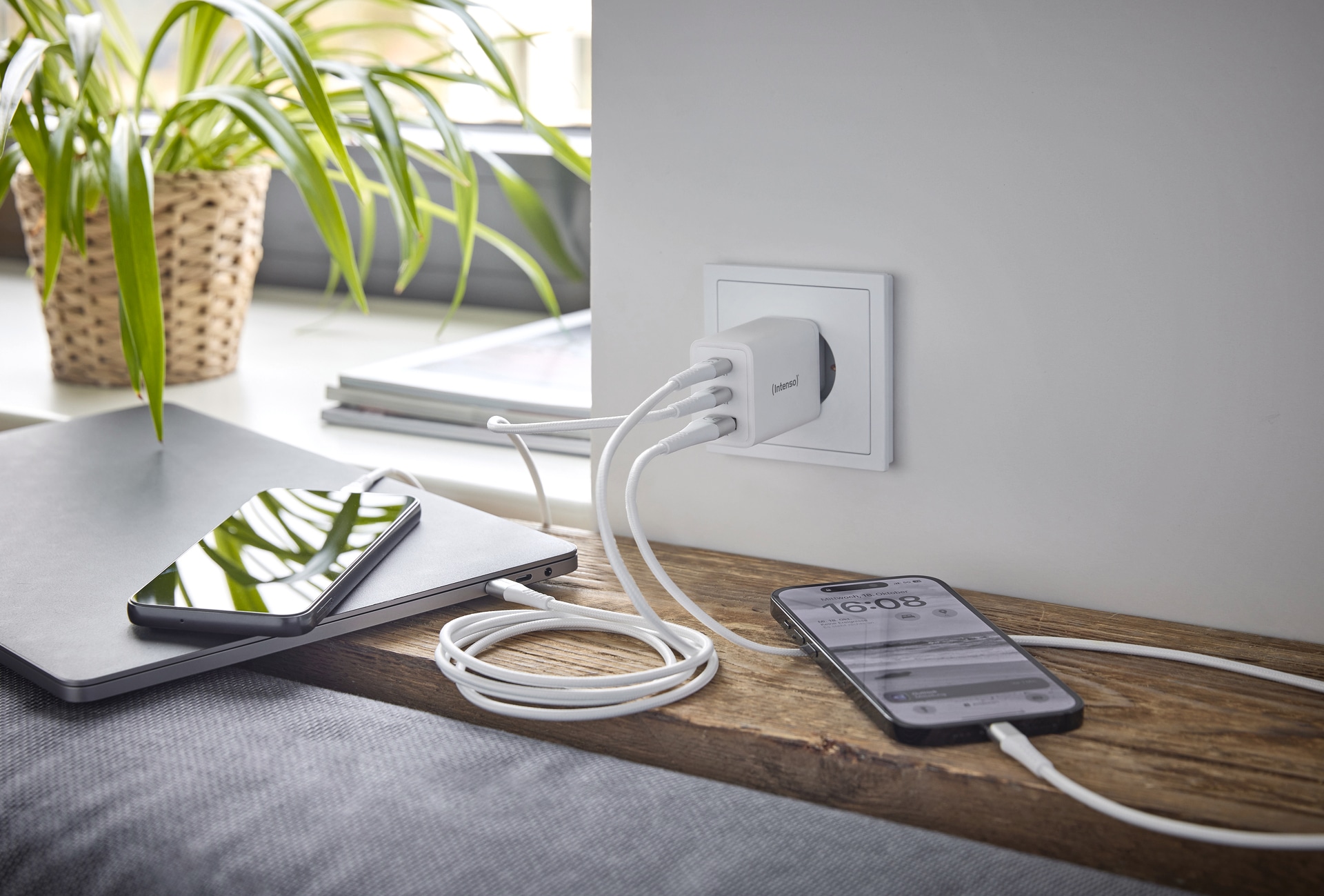 Intenso USB-Ladegerät »GaN Power Adapter W65ACC, 65W USB-A und 2x USB-C«