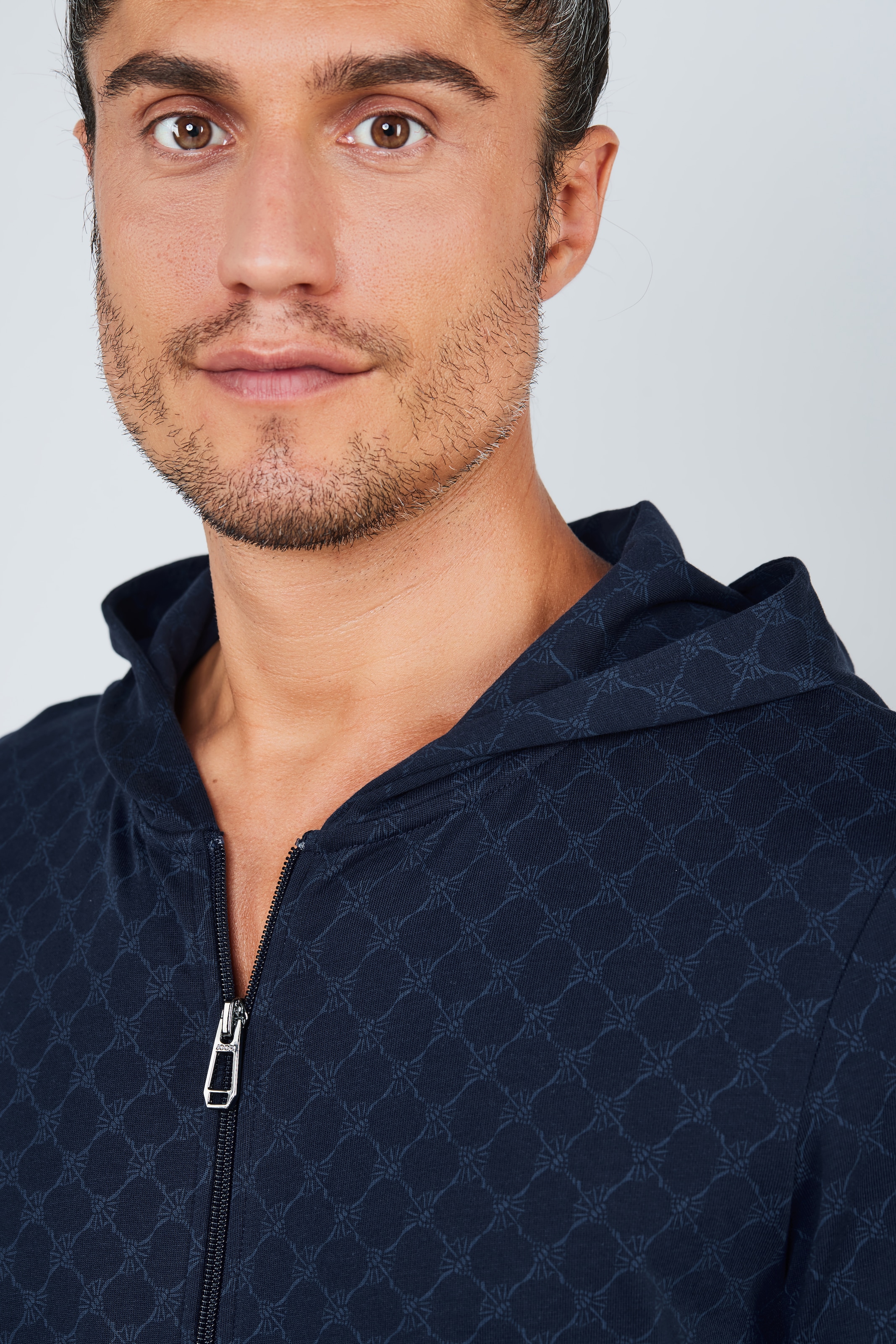 JOOP! Kapuzensweatjacke »Leisure«, mit trendiger Kapuze
