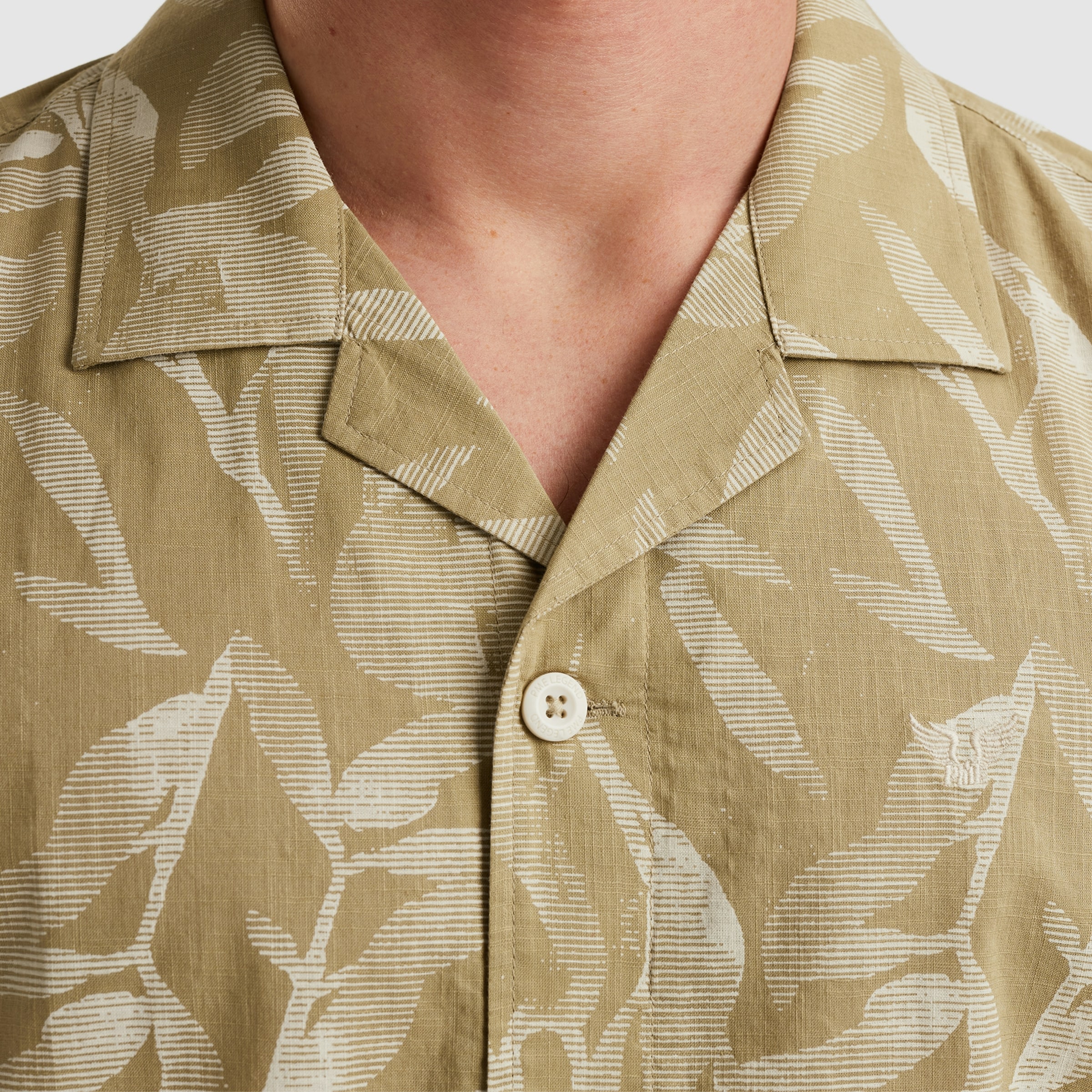PME LEGEND Kurzarmhemd »Short Sleeve Shirt Print On Ctn Slub«, mit floralem Muster