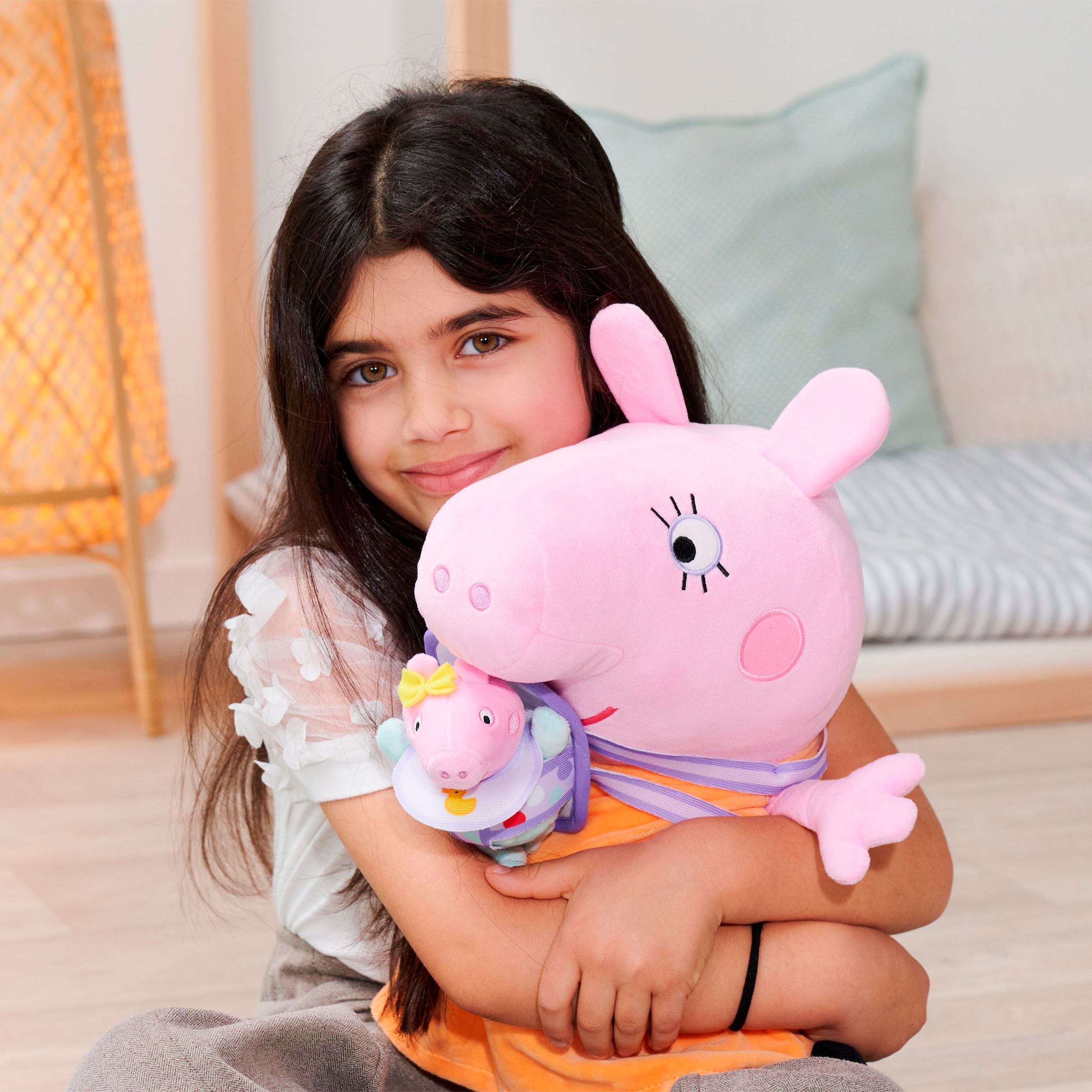 SIMBA Plüschfigur »Peppa Pig - Mama Wutz mit Evie, 33 cm«