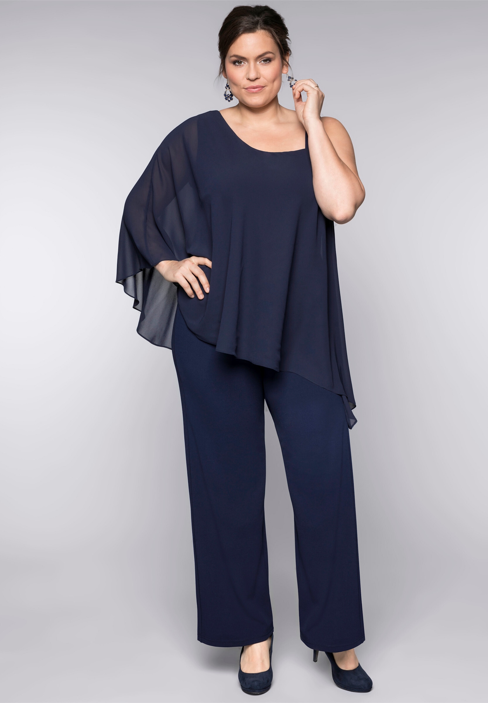 Sheego Jumpsuit »Jumpsuit Jumpsuit im Lagenlook« im Lagenlook mit Fledermausärmel