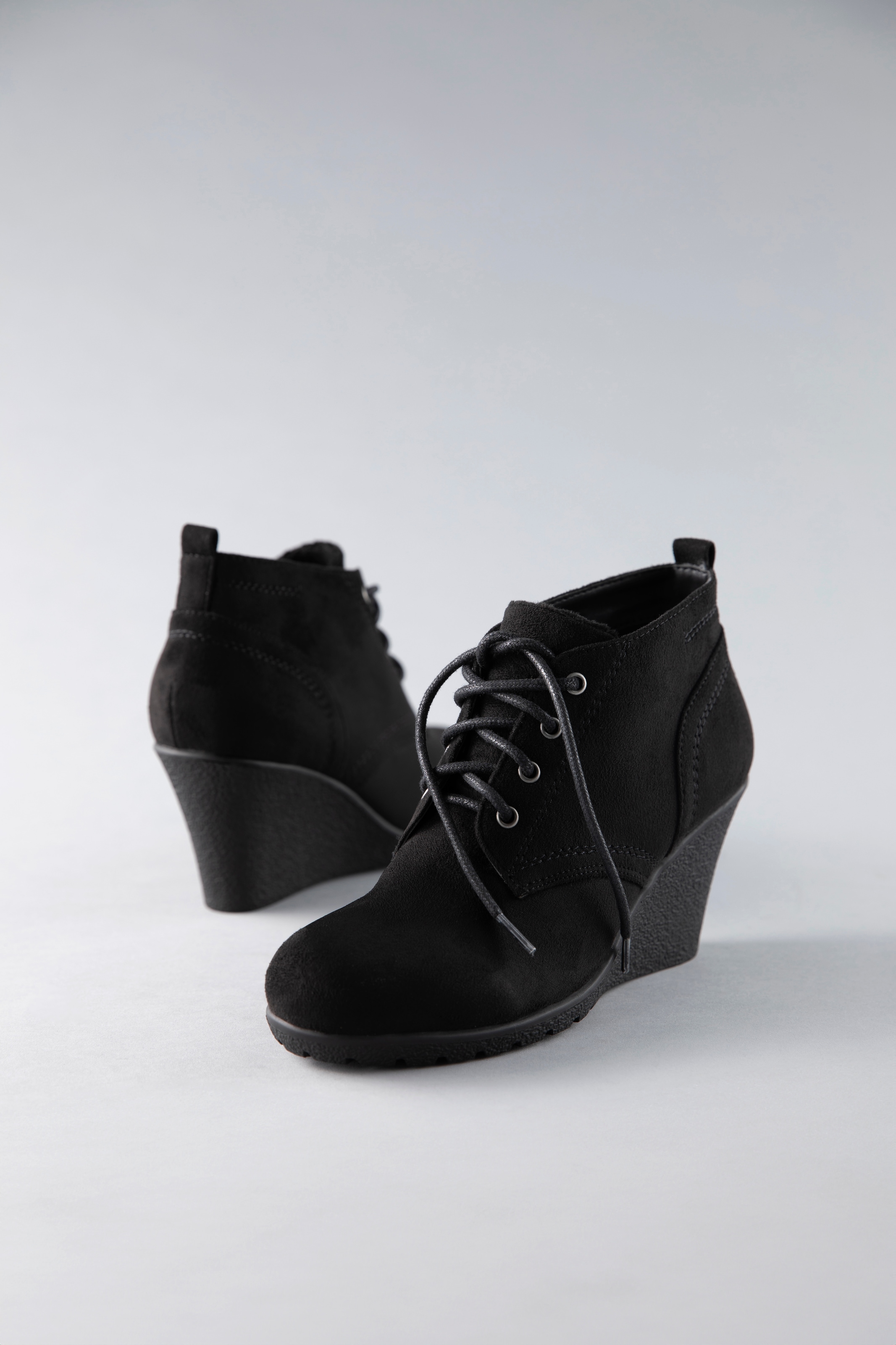 Aniston SHOES Ankleboots, Keilstiefelette in runder Form - NEUE KOLLEKTION