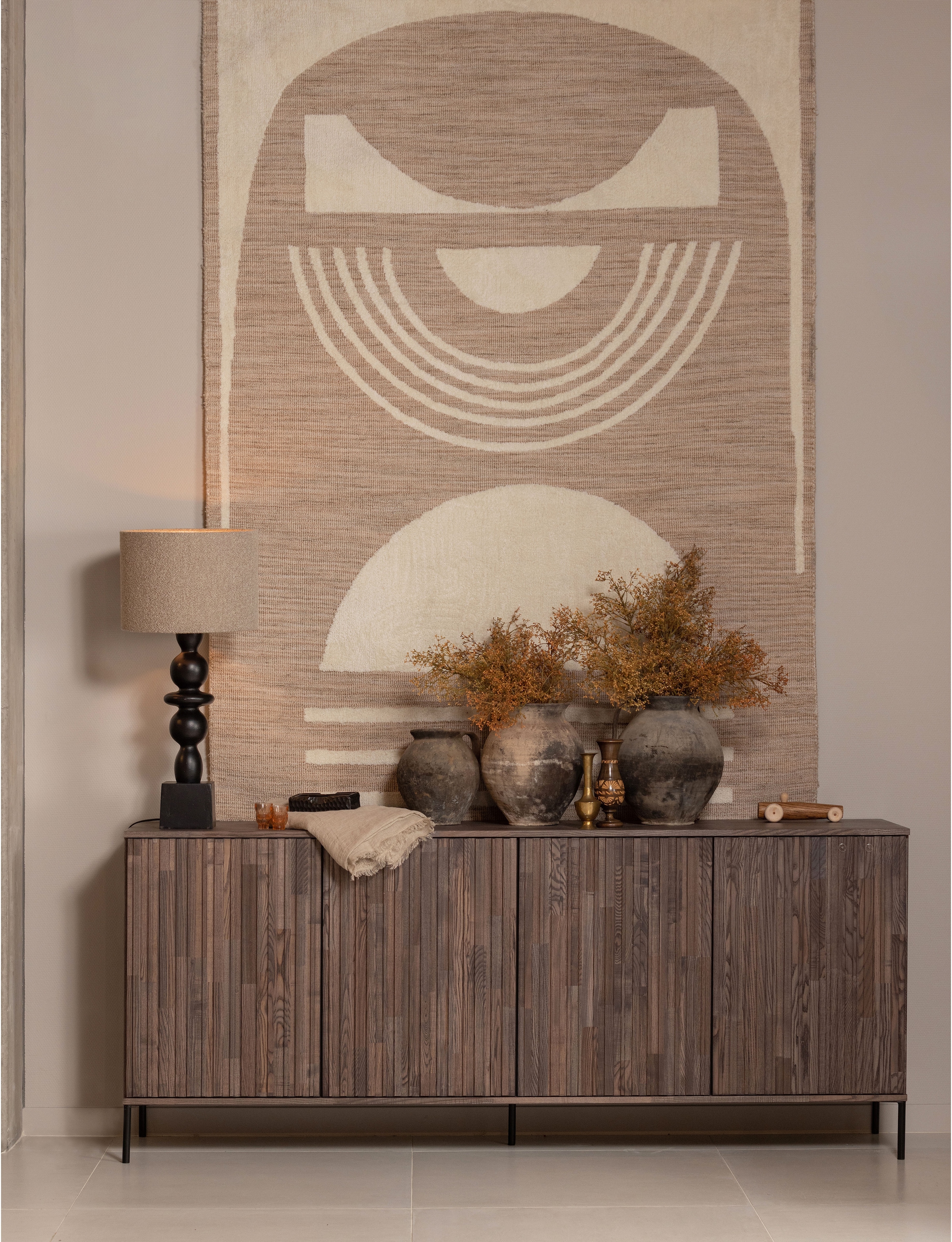 WOOOD Lowboard »WOOOD NEW GRAVURE KOMMODE 200 CM KIEFER DUST [fsc]« New Gravure Sideboard von WOOOD, elegantes Design und viel Stauraum