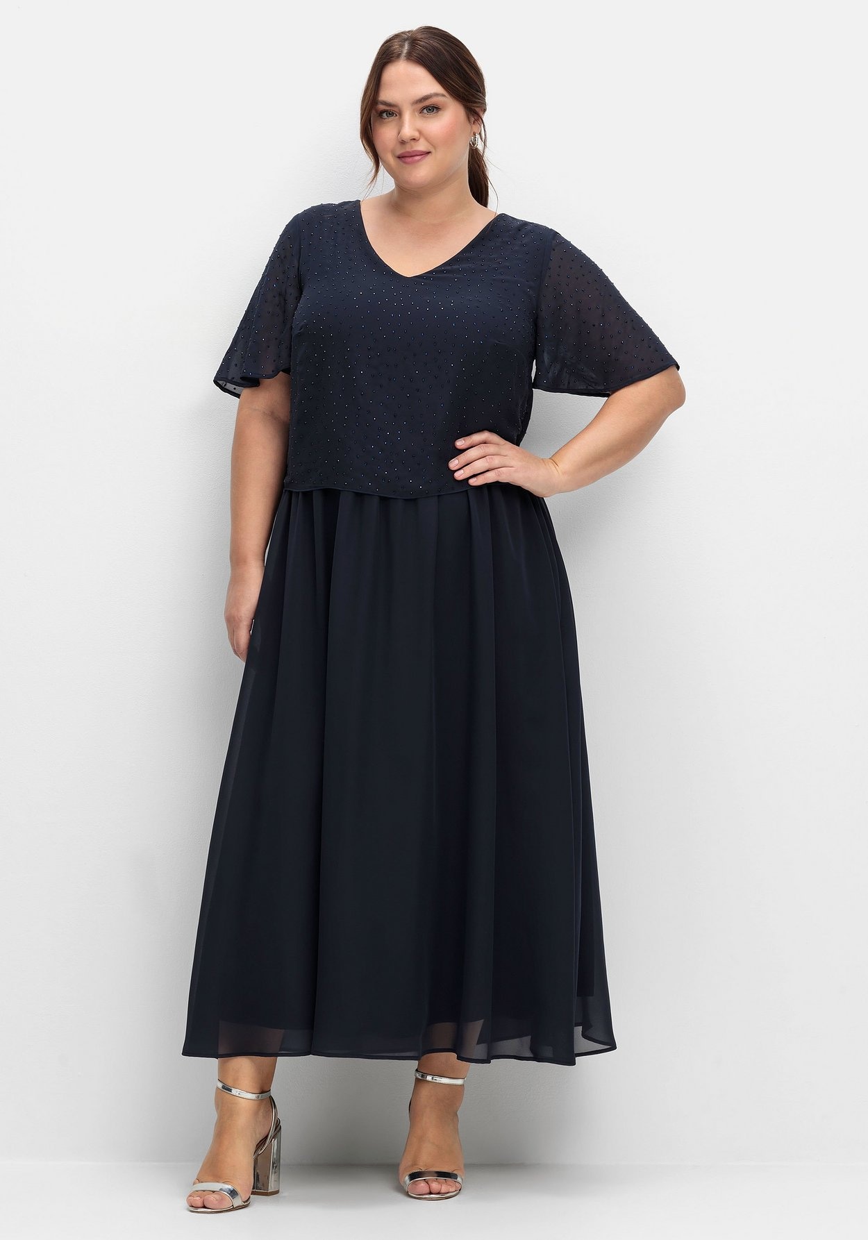 Sheego Abendkleid »Chiffonkleid im Lagenlook, mit Schmucksteinen«