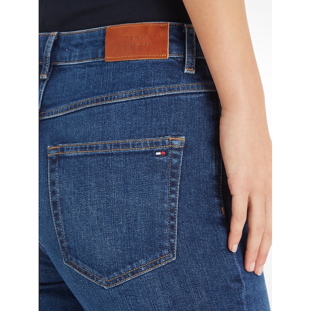 Tommy Hilfiger Straight-Jeans »CLASSIC STRAIGHT HW«, mit Tommy Hilfiger  Leder-Badge bei ♕