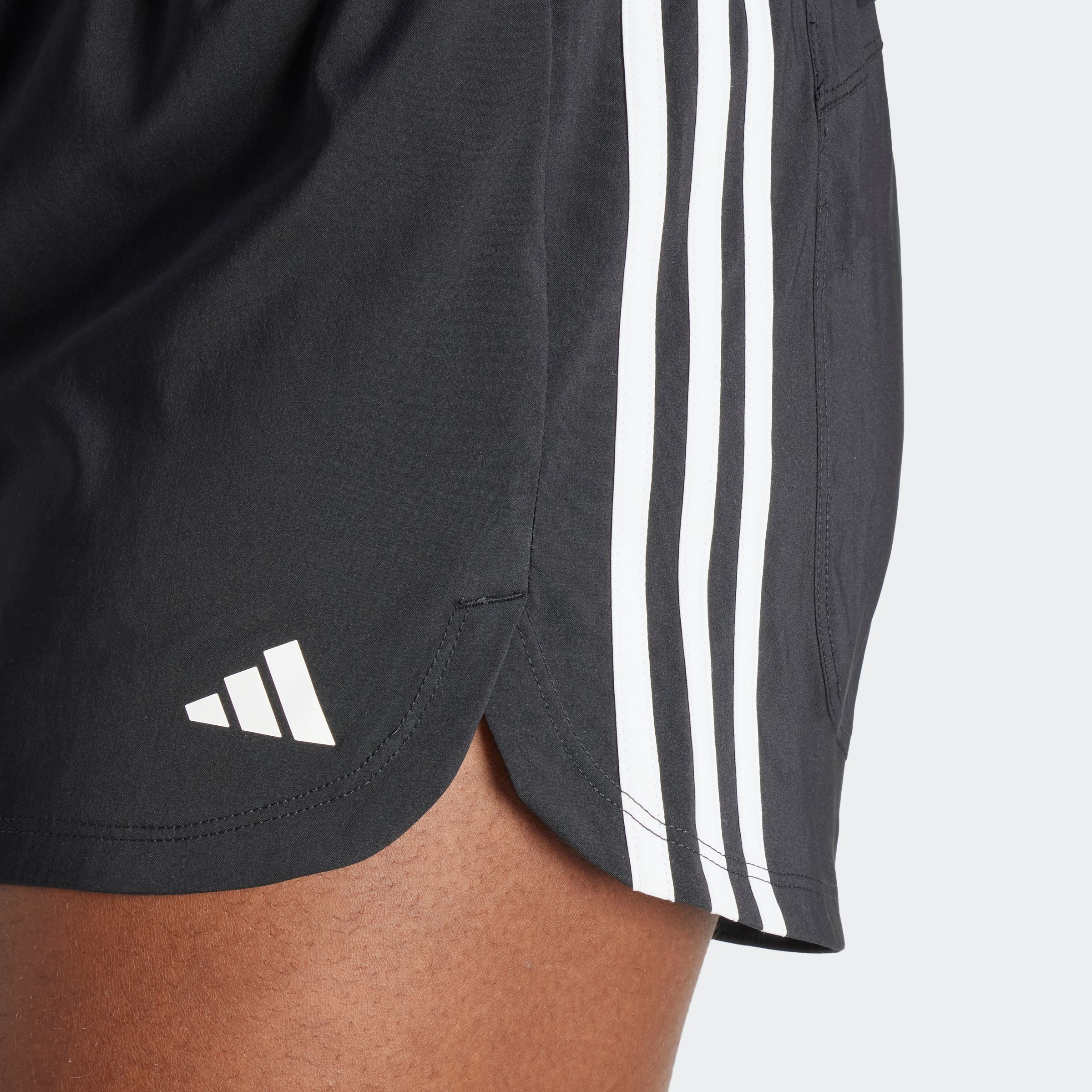 adidas Performance Shorts »PACER WVN HIGH«, (1 tlg.), Woven Trainingsshorts mit hohem Bund
