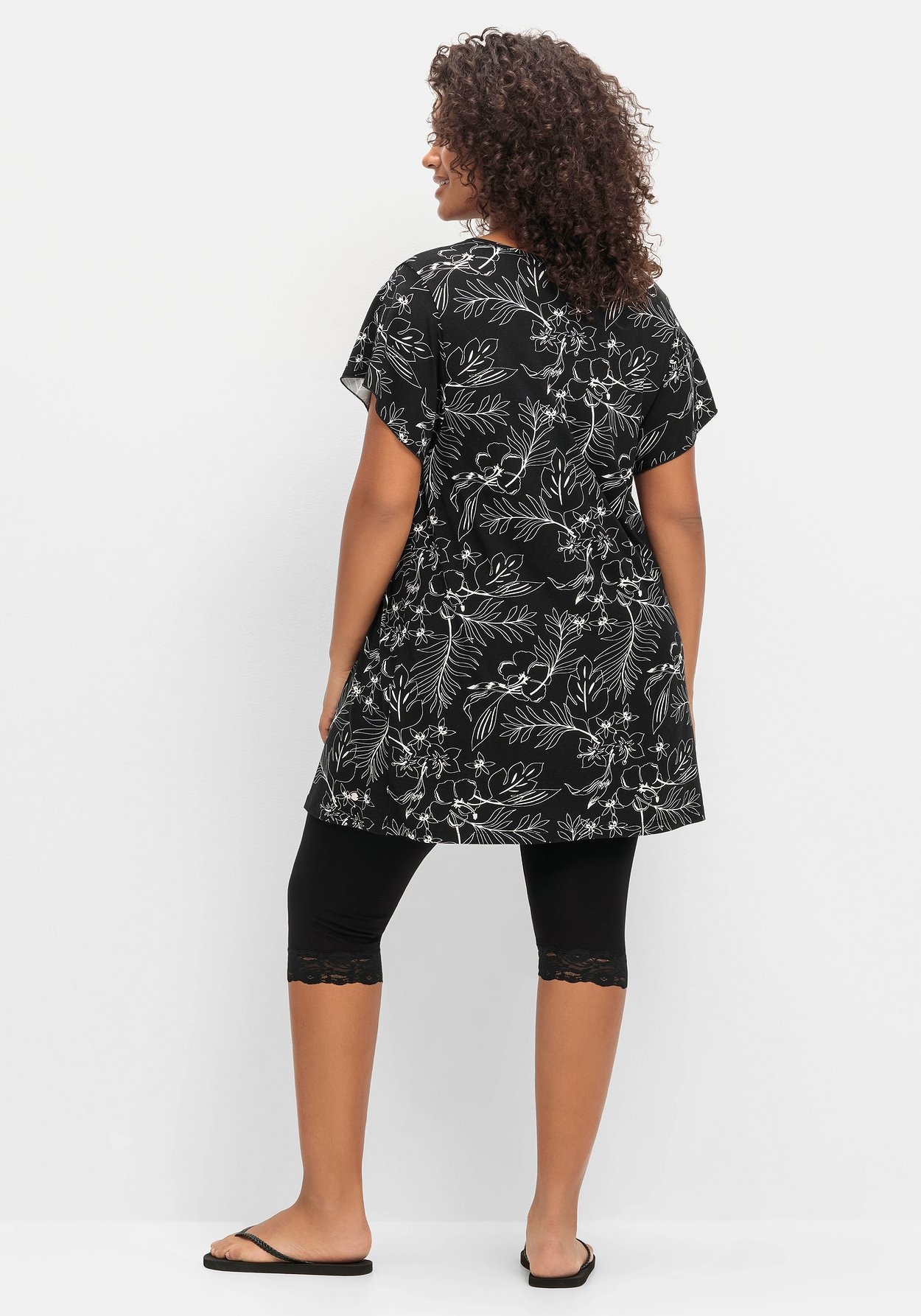 Sheego Longshirt »Set mit 3/4-Leggings«, mit 3/4-Leggings