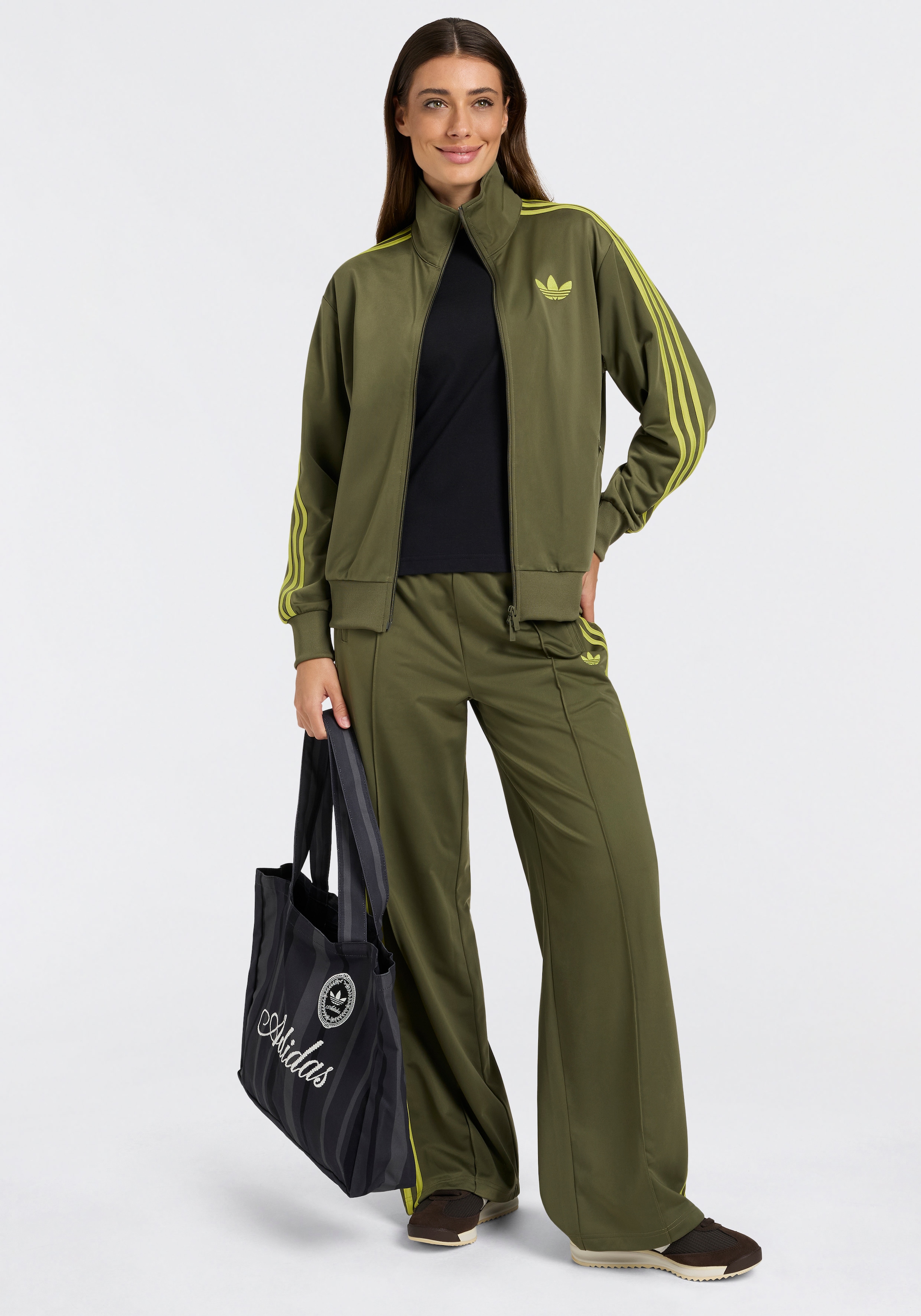 adidas Originals Trainingsjacke »FIREBIRD TRACK LOOSE« mit FIREBIRD-Design, locker geschnitten