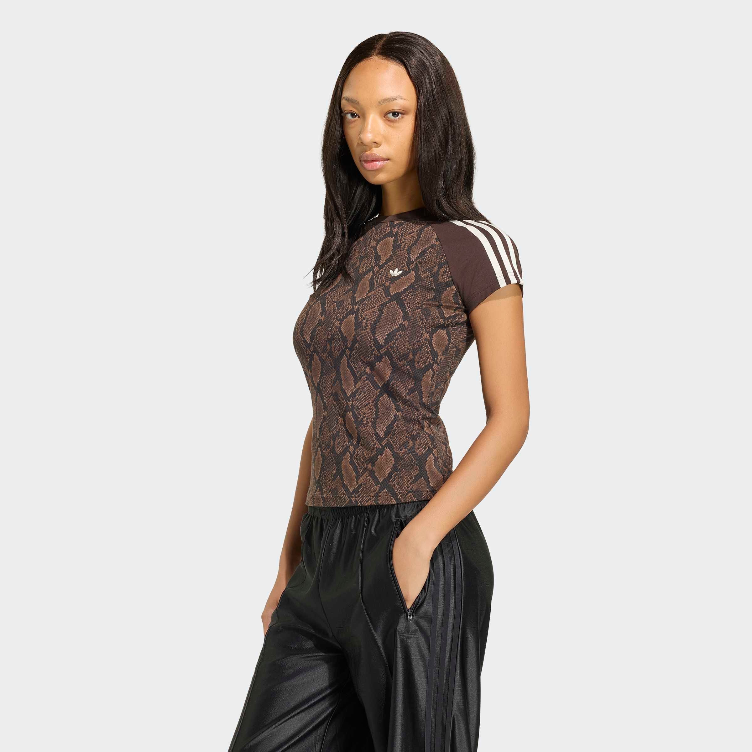 adidas Originals T-Shirt »CALI, SCHLANGENPRINT« mit Rundhalsausschnitt, in normaler Länge