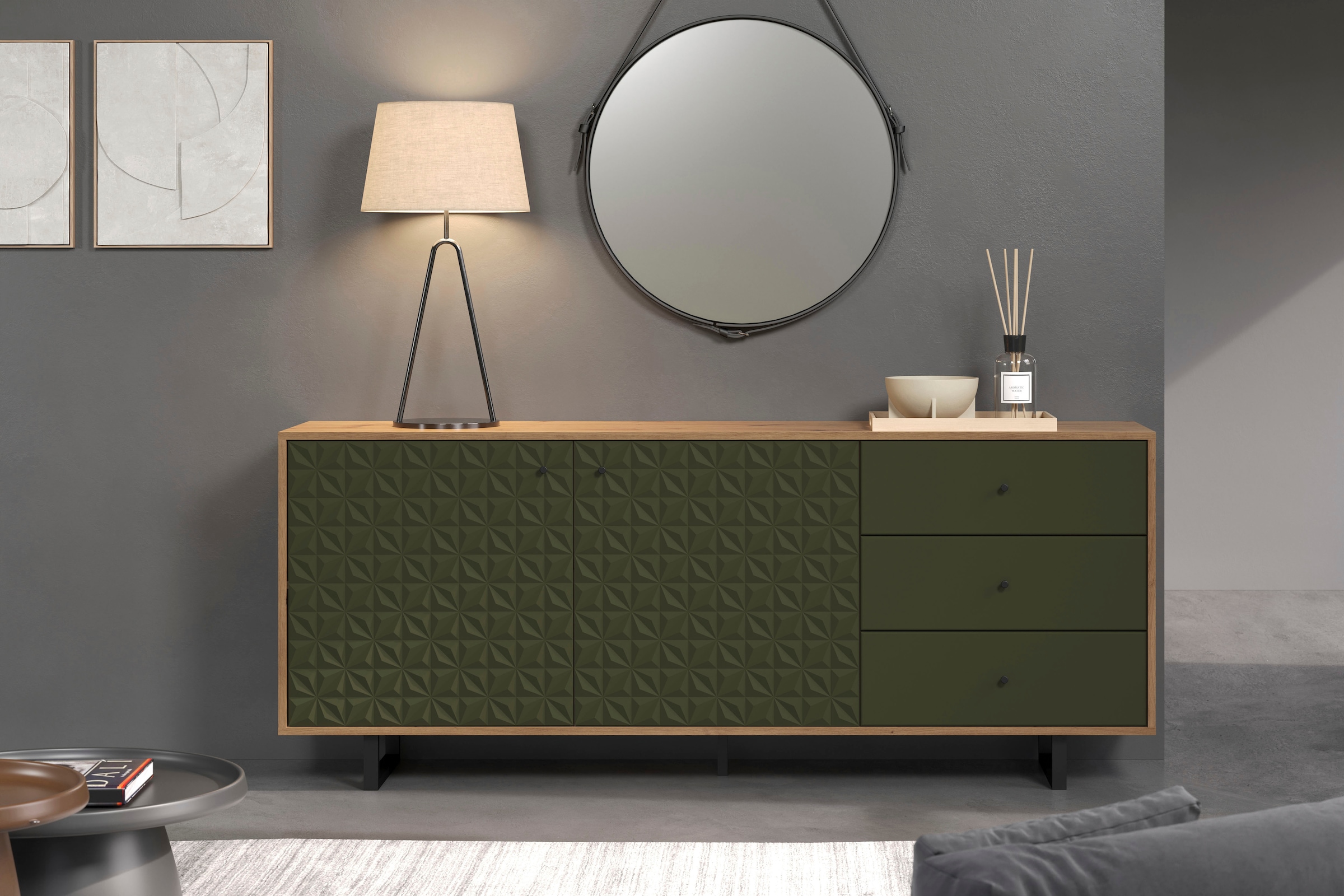 PLACES OF STYLE Sideboard »Ferretti« Wohnzimmerkommode mit besonderer Fräsung und Füße/Griffe aus Metall