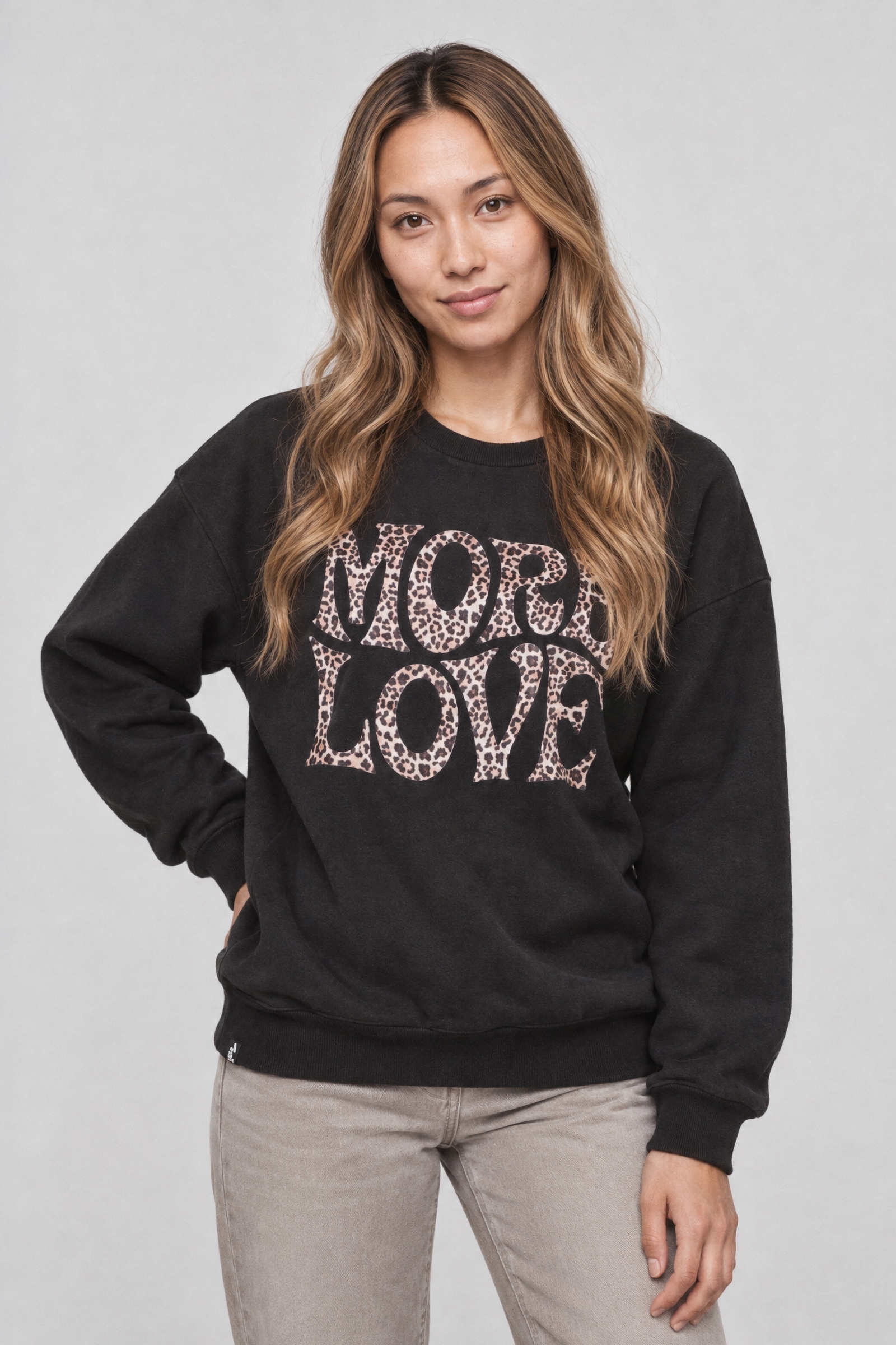 Alife & Kickin Sweatshirt , Schriftzug More Love, breite Rippbündchen, Relaxed Fit
