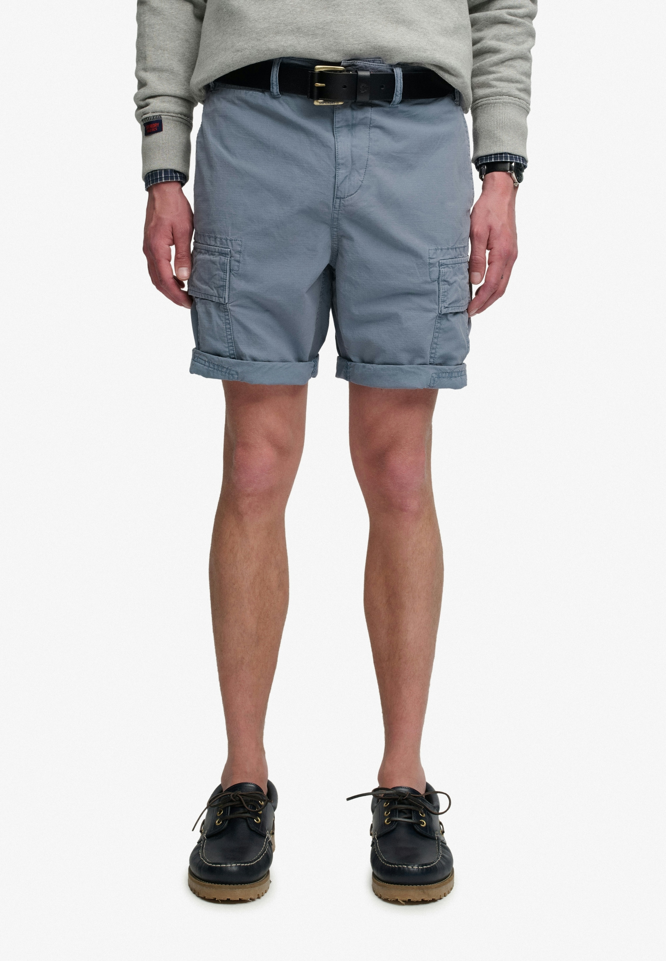 Superdry Cargoshorts »RIPSTOP LIGHT CARGO SHORT«  Relaxed Fit, knielange Schnittform, mit Reißverschluss