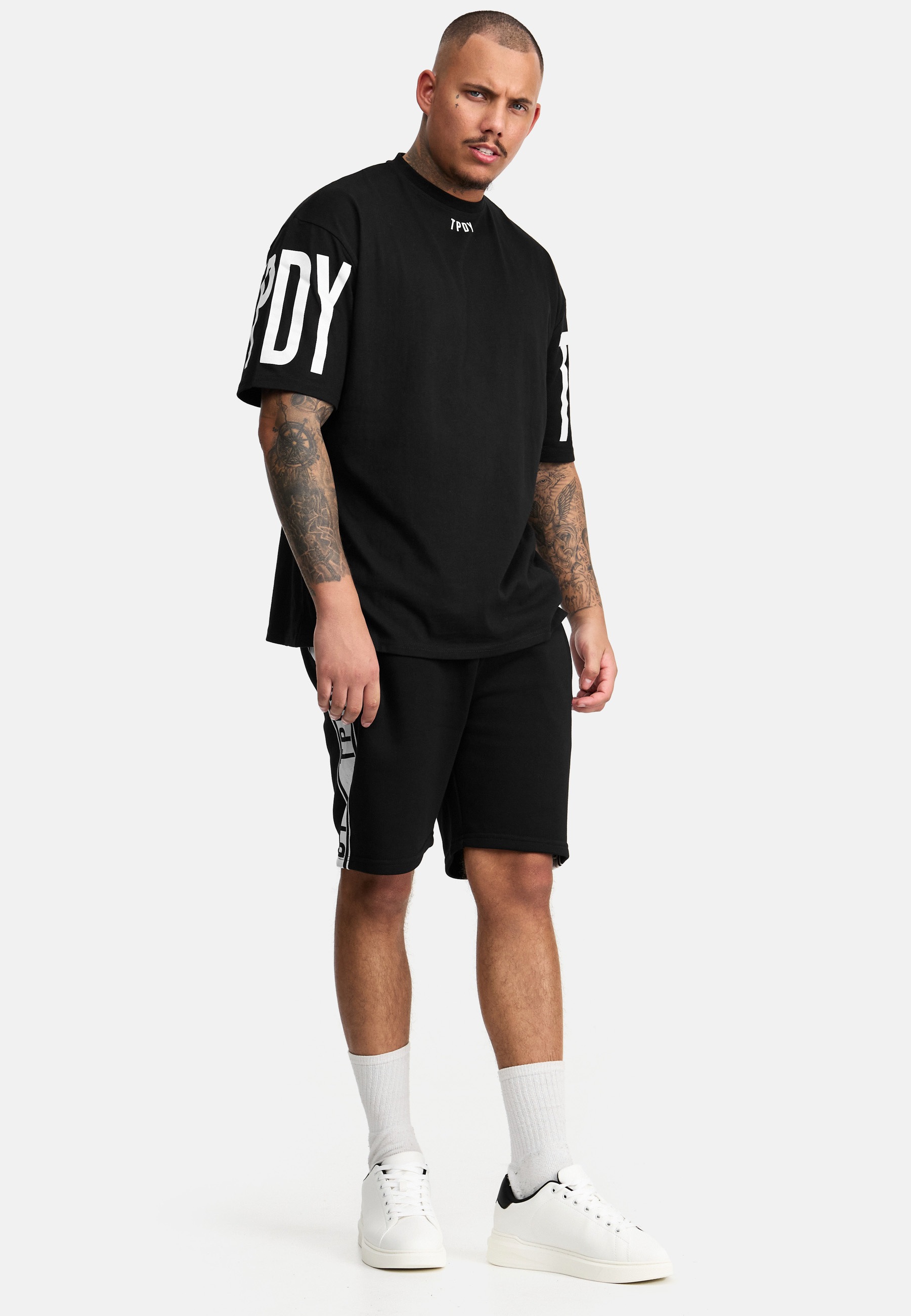 trueprodigy Shorts »Benjamin Kontraststreifen in weiß mit Logo«
