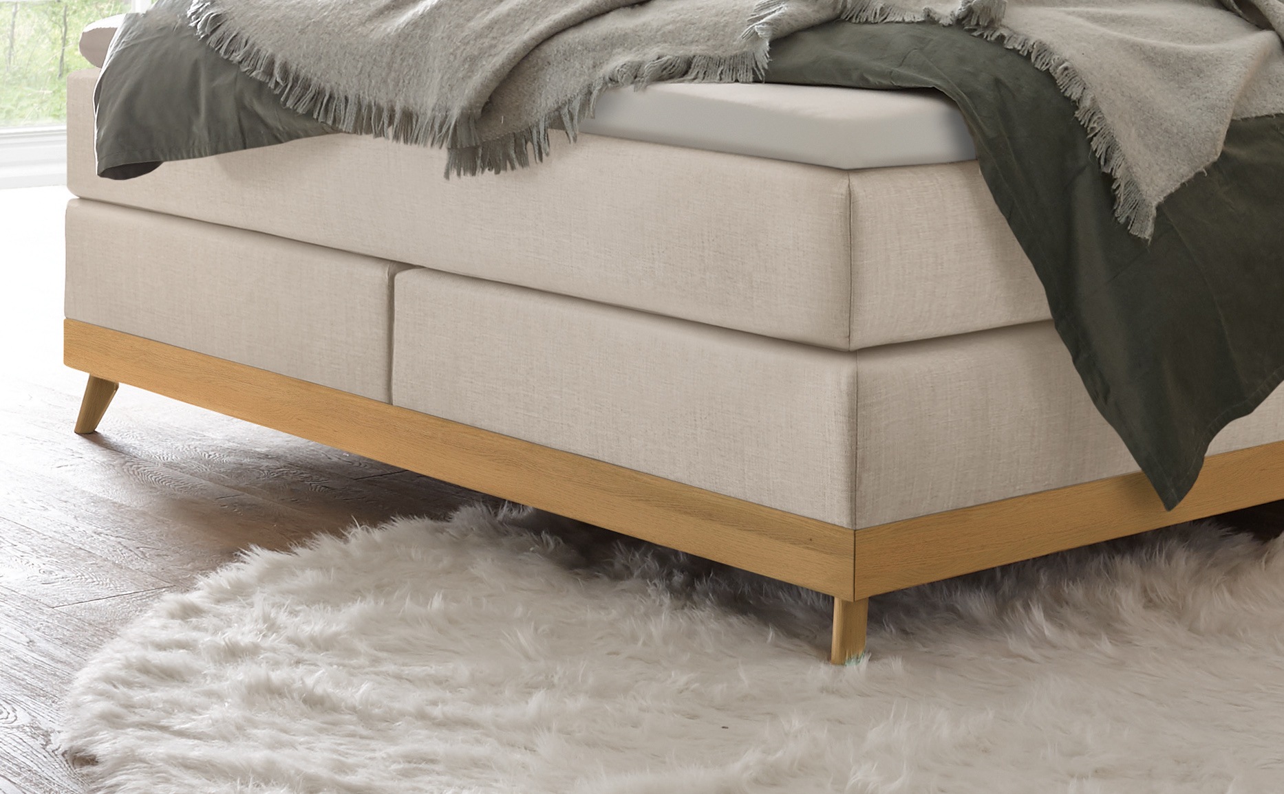 HASENA Boxspringbett Villa, Boxspringbett, edle Polsterteile, Sockel und Kopfteil aus heller Eiche