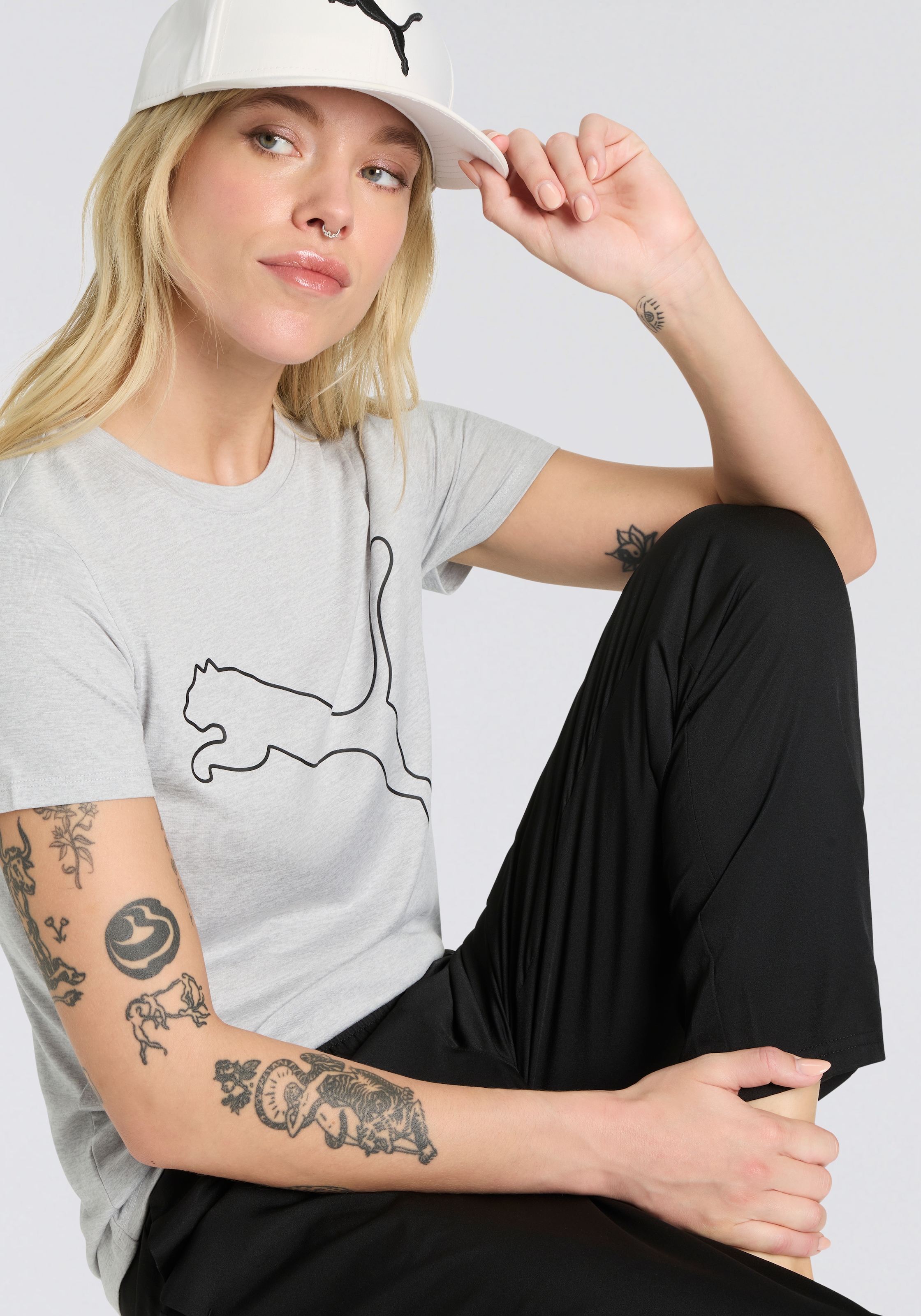 PUMA Trainingsshirt »W TAD ESSENTIAL HEATHER LOGO TEE«