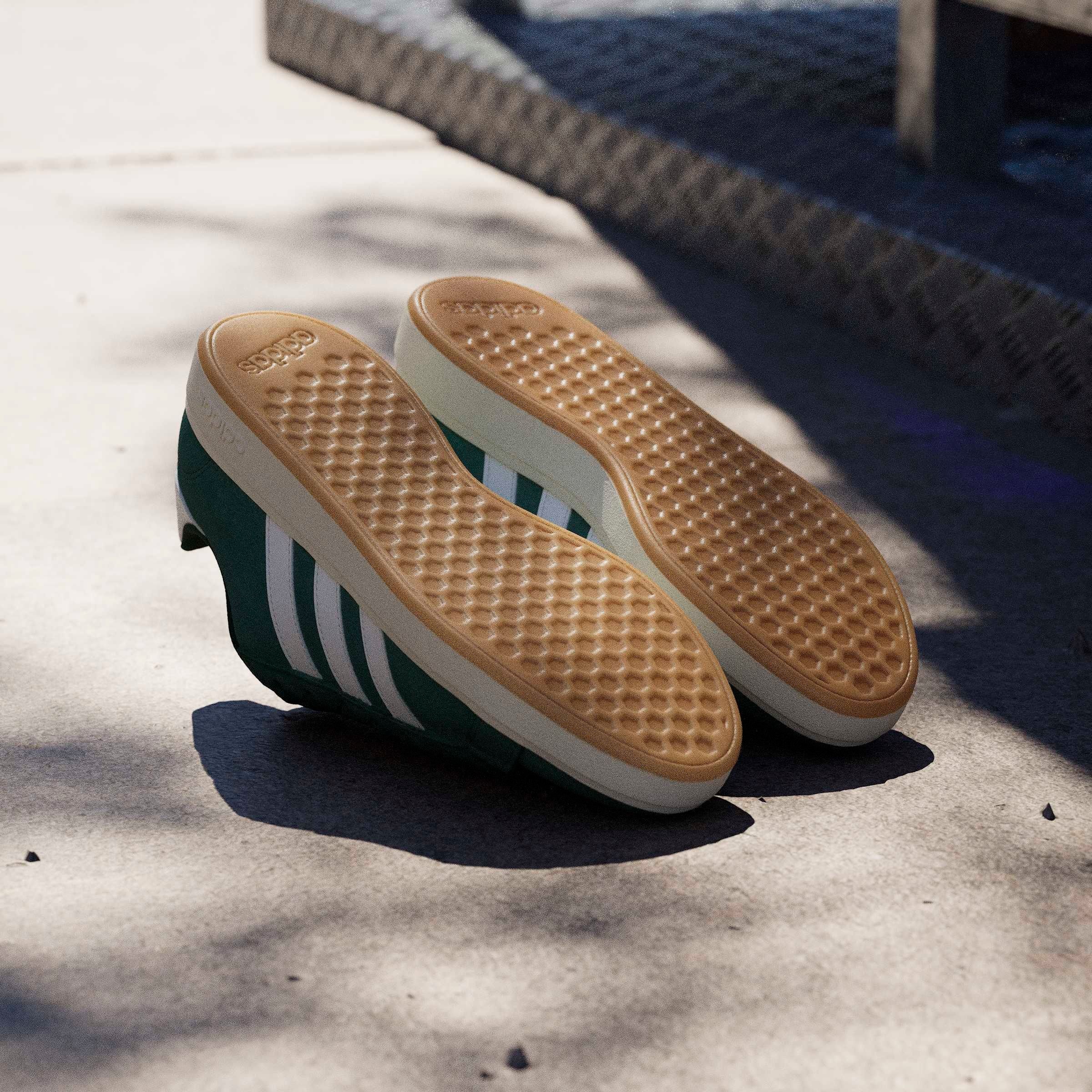 adidas Sportswear Sneaker »GRAND COURT BASE 00S«  Design auf den Spuren des adidas Campus 00