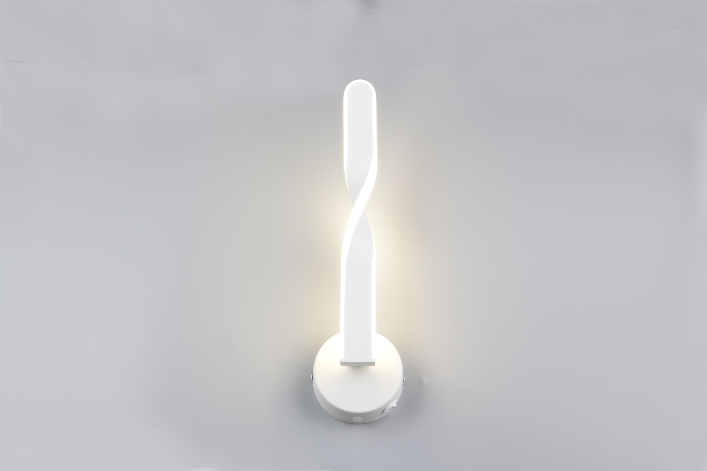 REALITY Leuchten LED Wandleuchte »GINKO, LED Wandlampe mit Schalter, 11W 1250 Lumen 4000K kaltweiß« LED-Board 1 Stk. Kaltweiß On/Off Kippschalter, elegant geschwungene LED Elemente Höhe 45,5cm