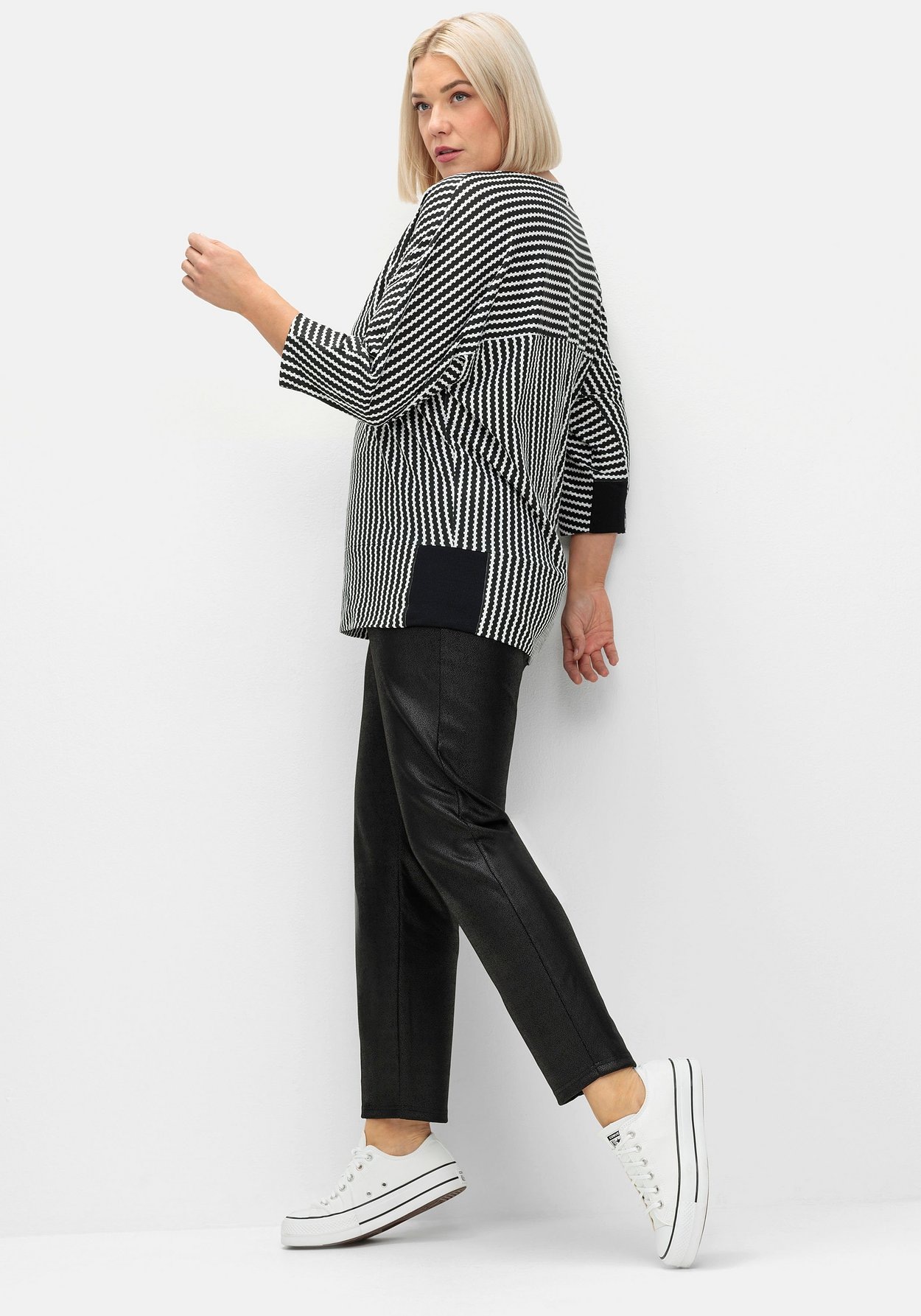 Sheego Leggings »Leggings aus leicht glänzendem Lederimitat«