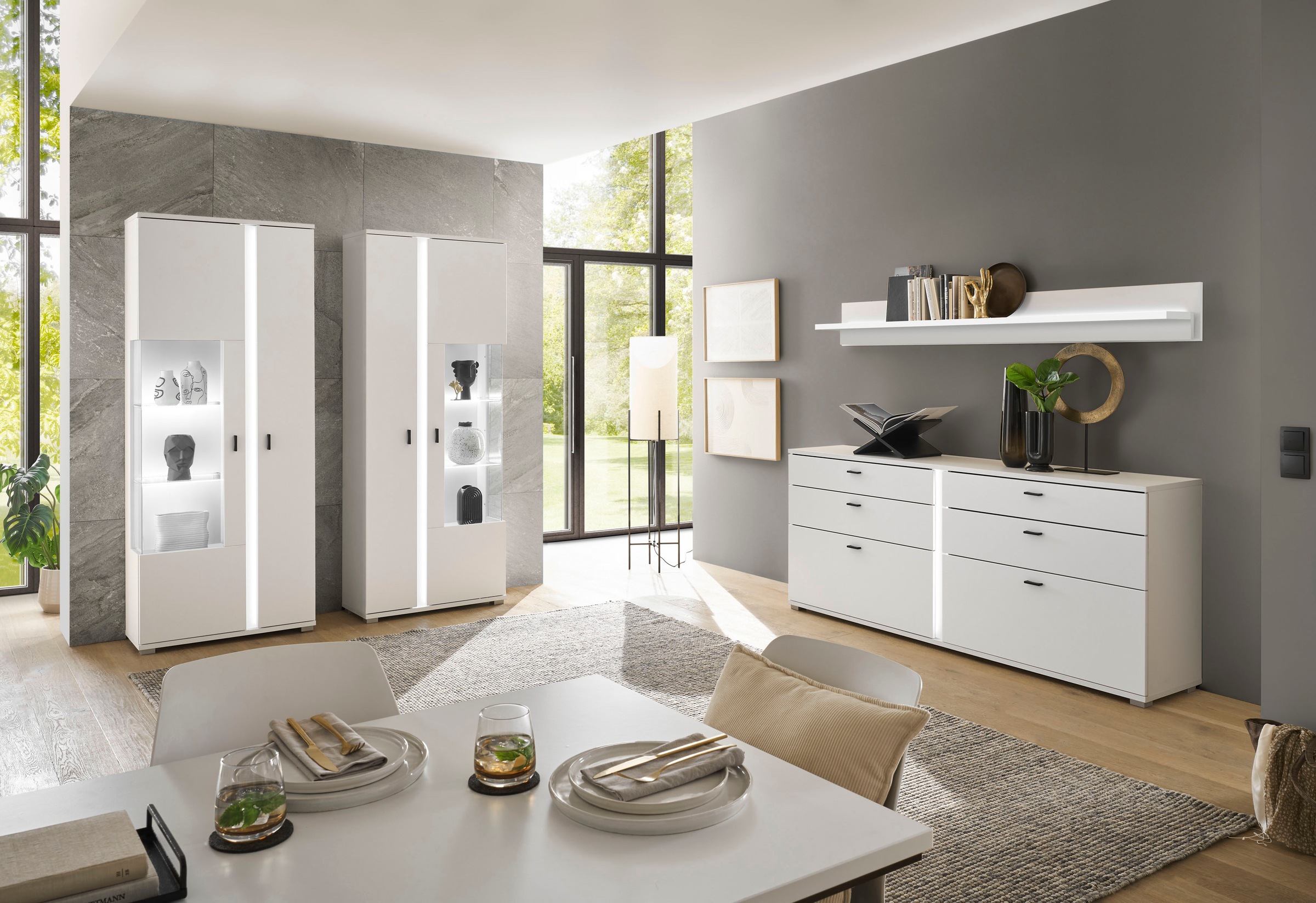 INOSIGN Vitrine »LONG ISLAND, Stauraumvitrine«, (1 St.), in moderner Trendfarbe,inklusive senkrechter Beleuchtung,Breite 80 cm