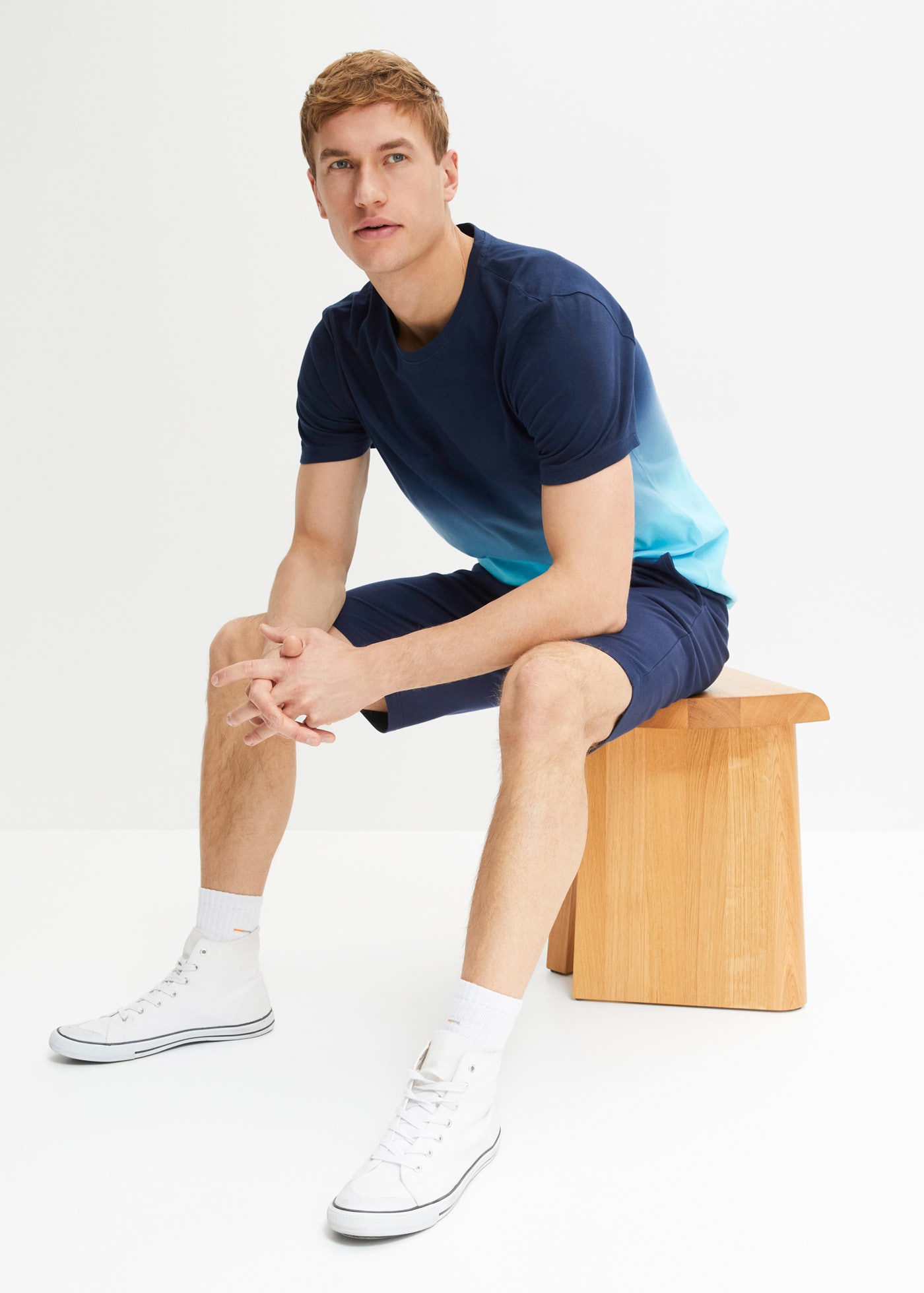 bonprix T-Shirt »T-Shirt und Sweat-Bermuda (2-tlg.Set) aus reiner Baumwolle« Set, 2, 2 Stk. regular fit, Kurzarm, zweiteiliges Set mit Sweat-Bermuda