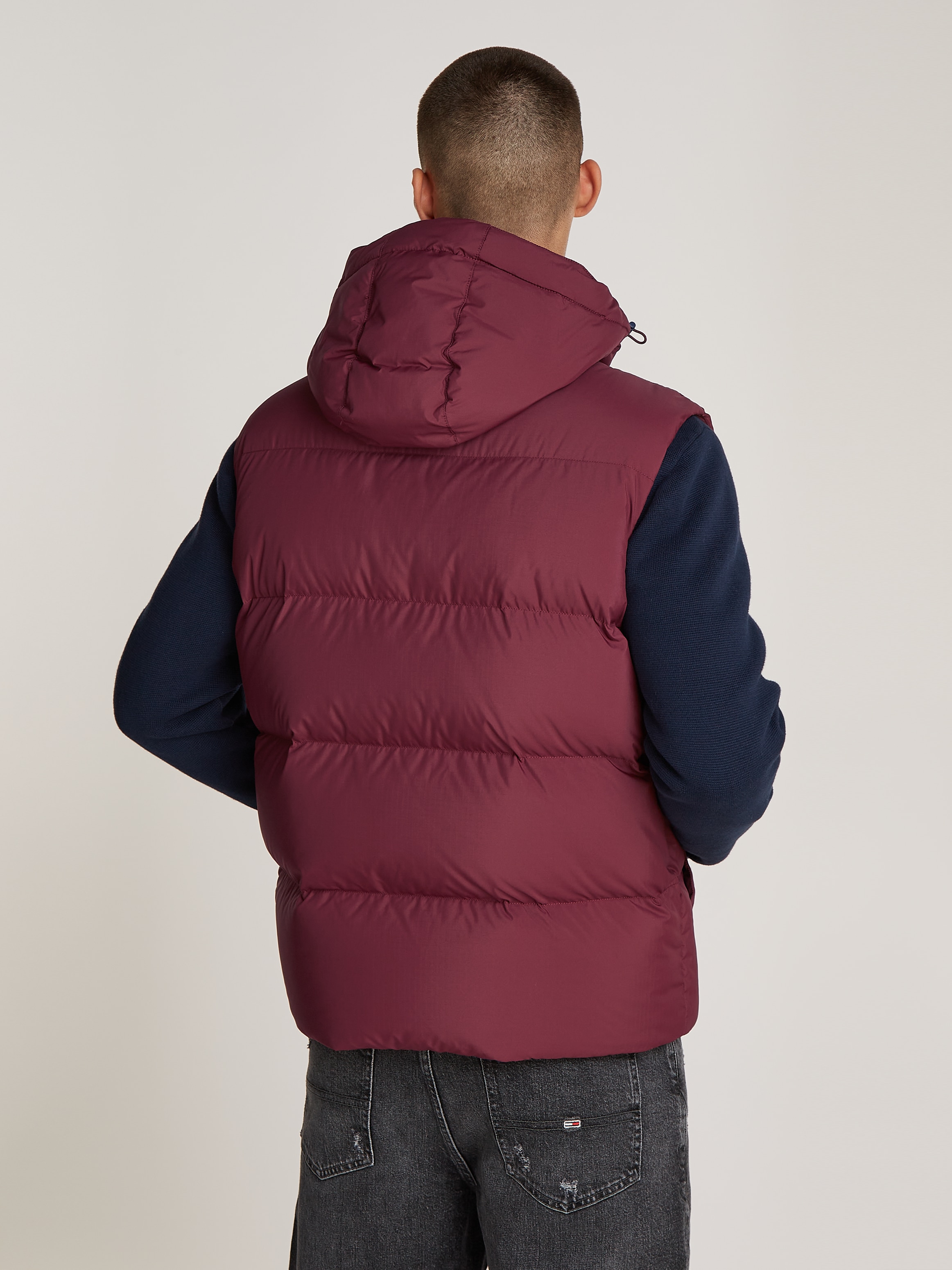 Tommy Jeans Steppweste »TJM ESSENTIAL DOWN VEST EXT«, abnehmbare Kapuze mit Kordelzug