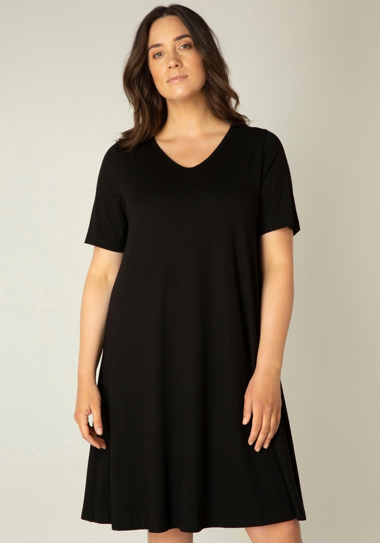 Shirtkleid »Abernathy«, In leicht ausgestellter Form