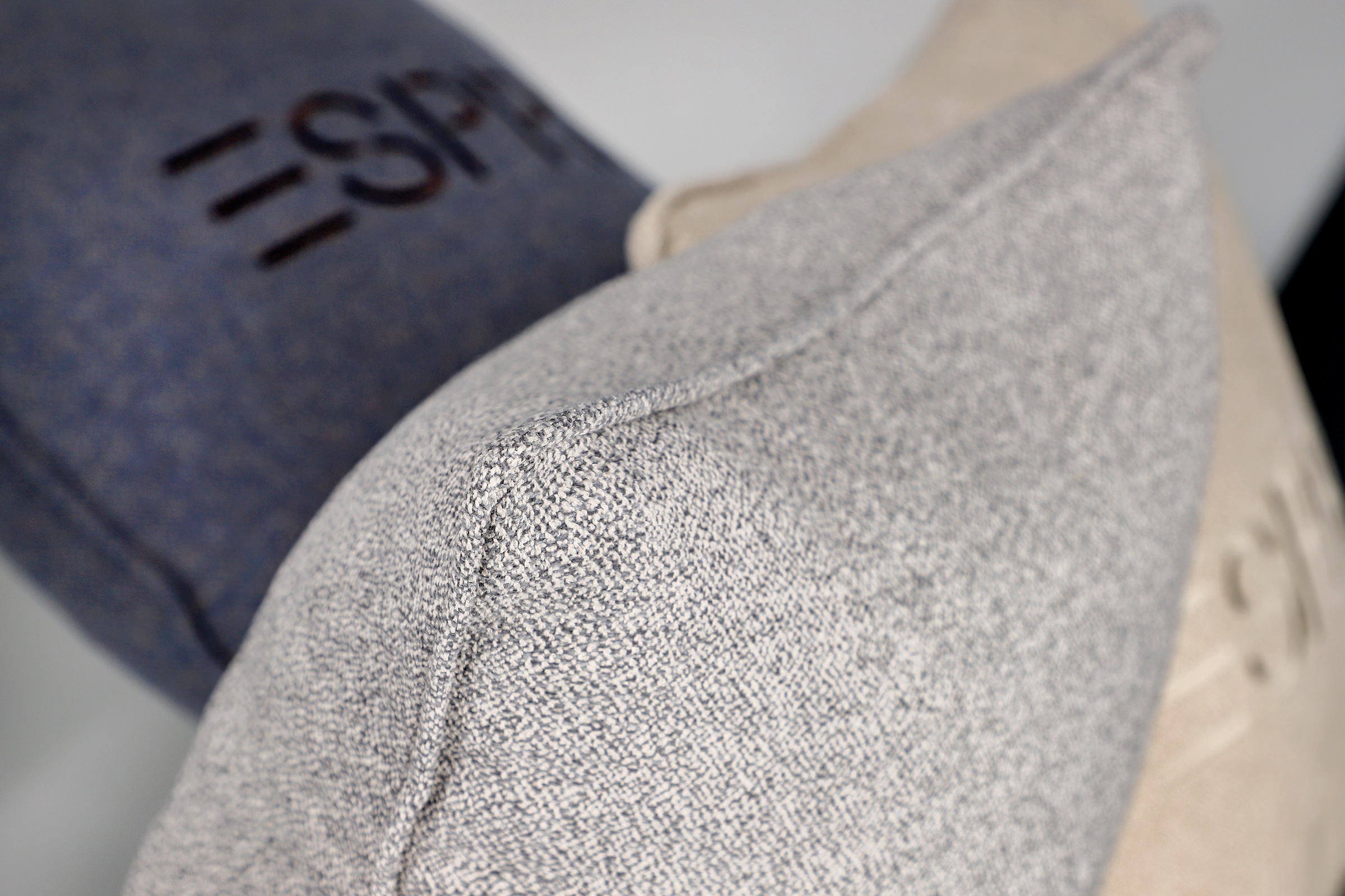 Esprit Kissenhülle »Signature«, (1 St.)