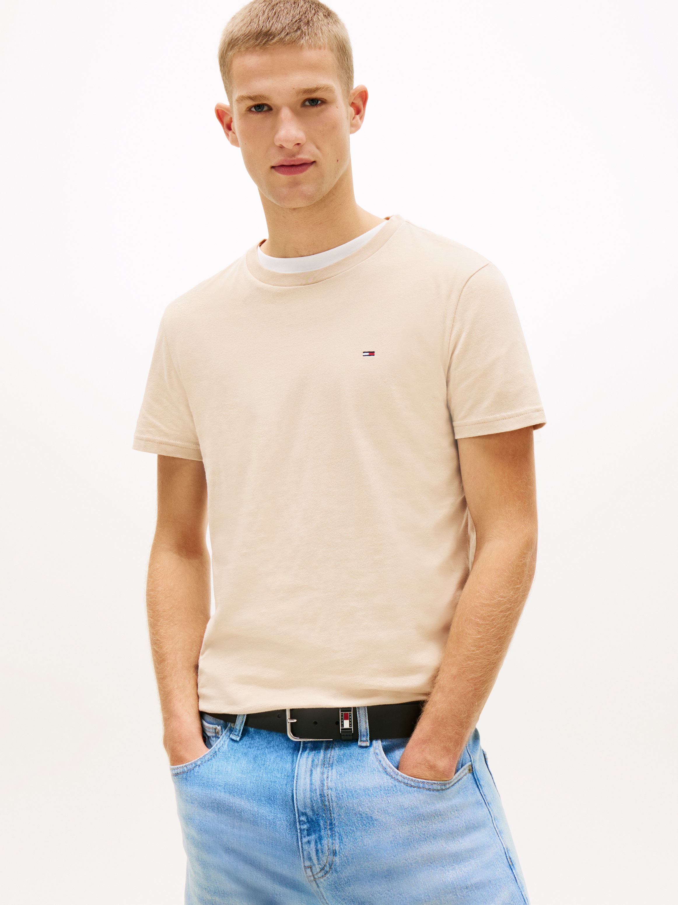 Tommy Jeans Rundhalsshirt »TJM XSLIM 2PACK JERSEY TEE EXT« Packung, 2er-Pack,  Logostickerei, 2Pack