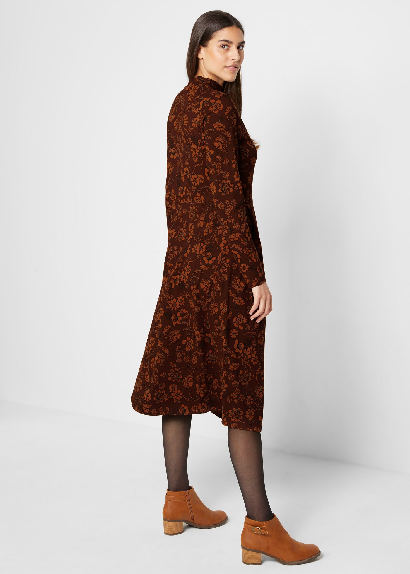 bonprix Jerseykleid mit geblümtem All-Over Print, aus Baumwolle und Elasthan