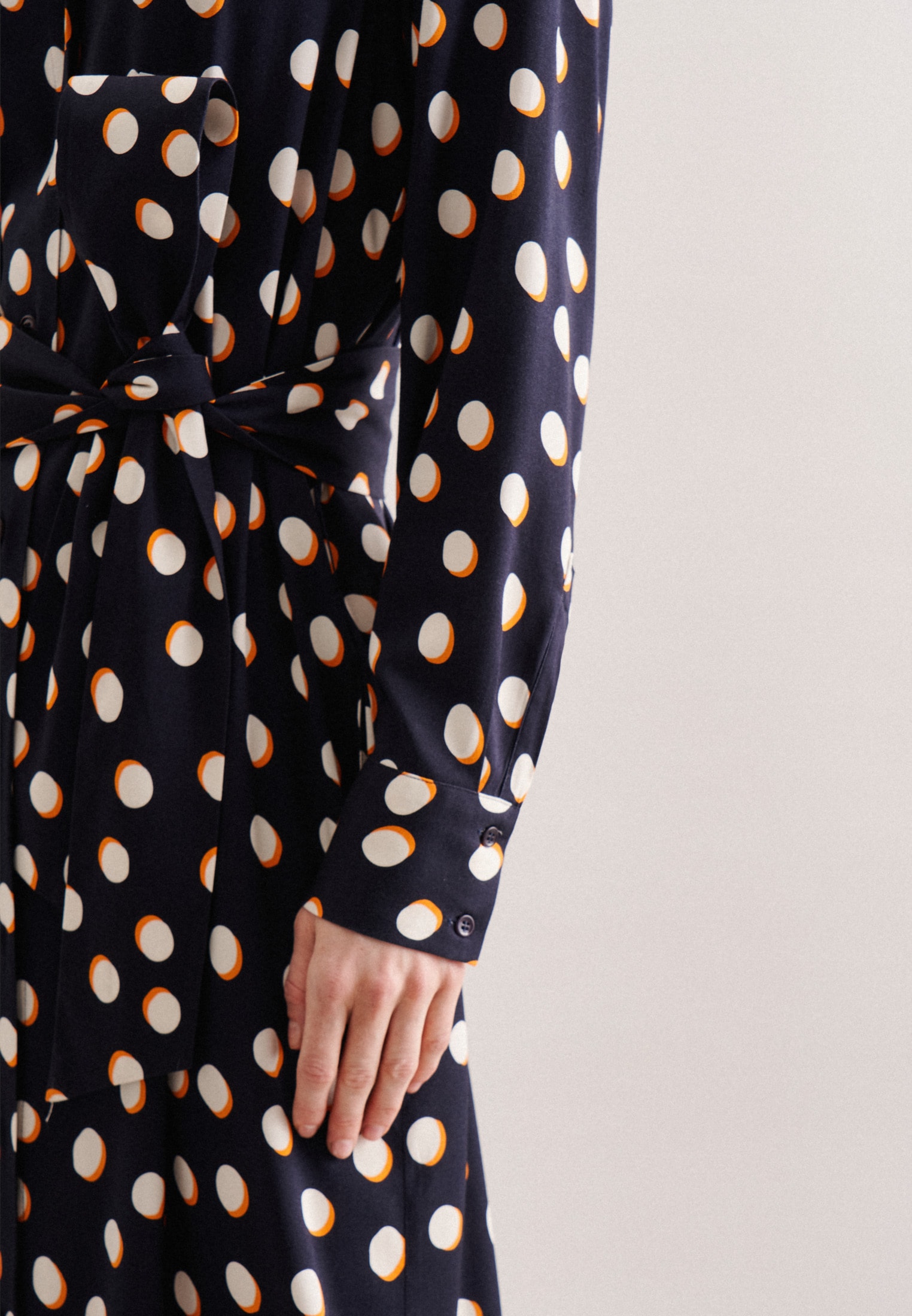 seidensticker Sommerkleid »Schwarze Rose« Langarm Kragen Druck