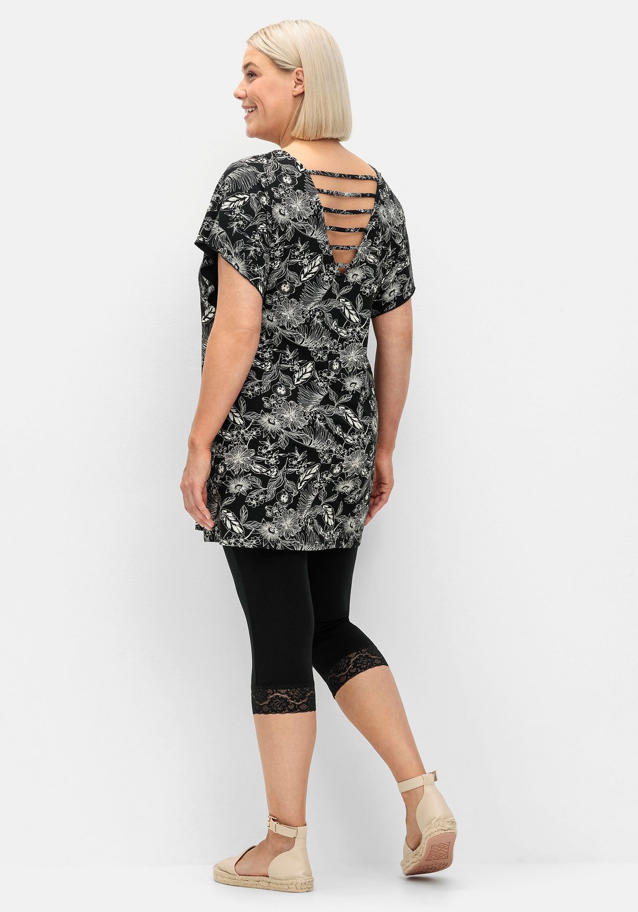 Sheego T-Shirt »2-tlg. Set im Set mit Capri-Leggings«