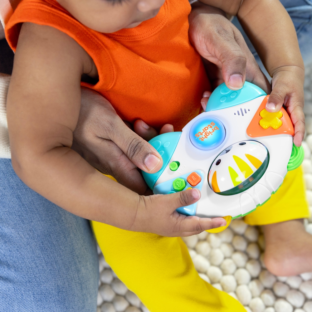 Bright Starts Lernspielzeug »Gamer Buddy« mit Licht und Sound