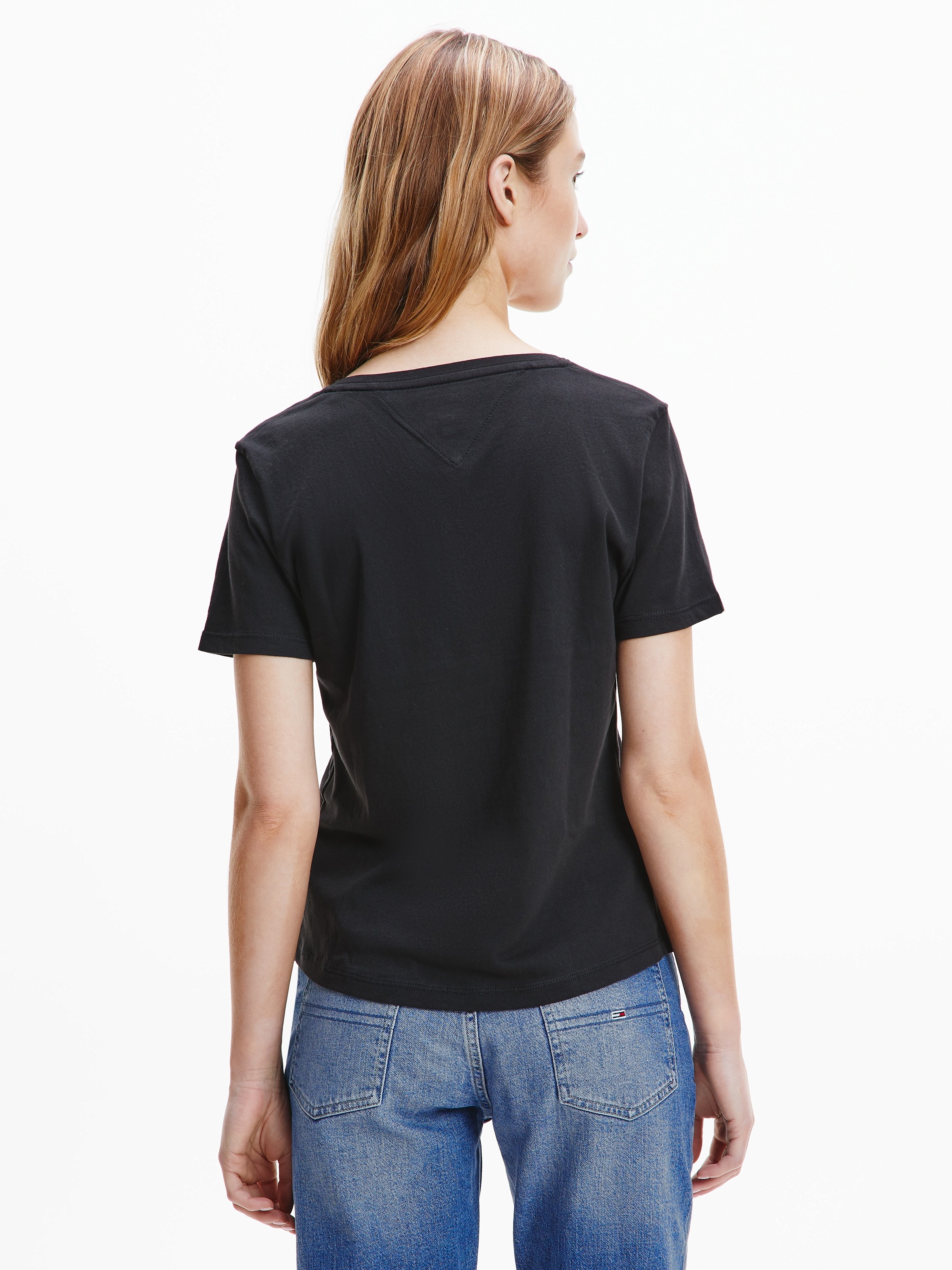 Tommy Jeans V-Shirt »TJW 2PACK SLIM SOFT V NECK TEE«, (Packung, 2 tlg., 2er-Pack), in Basic Optik mit Tommy Jeans Markenlabel