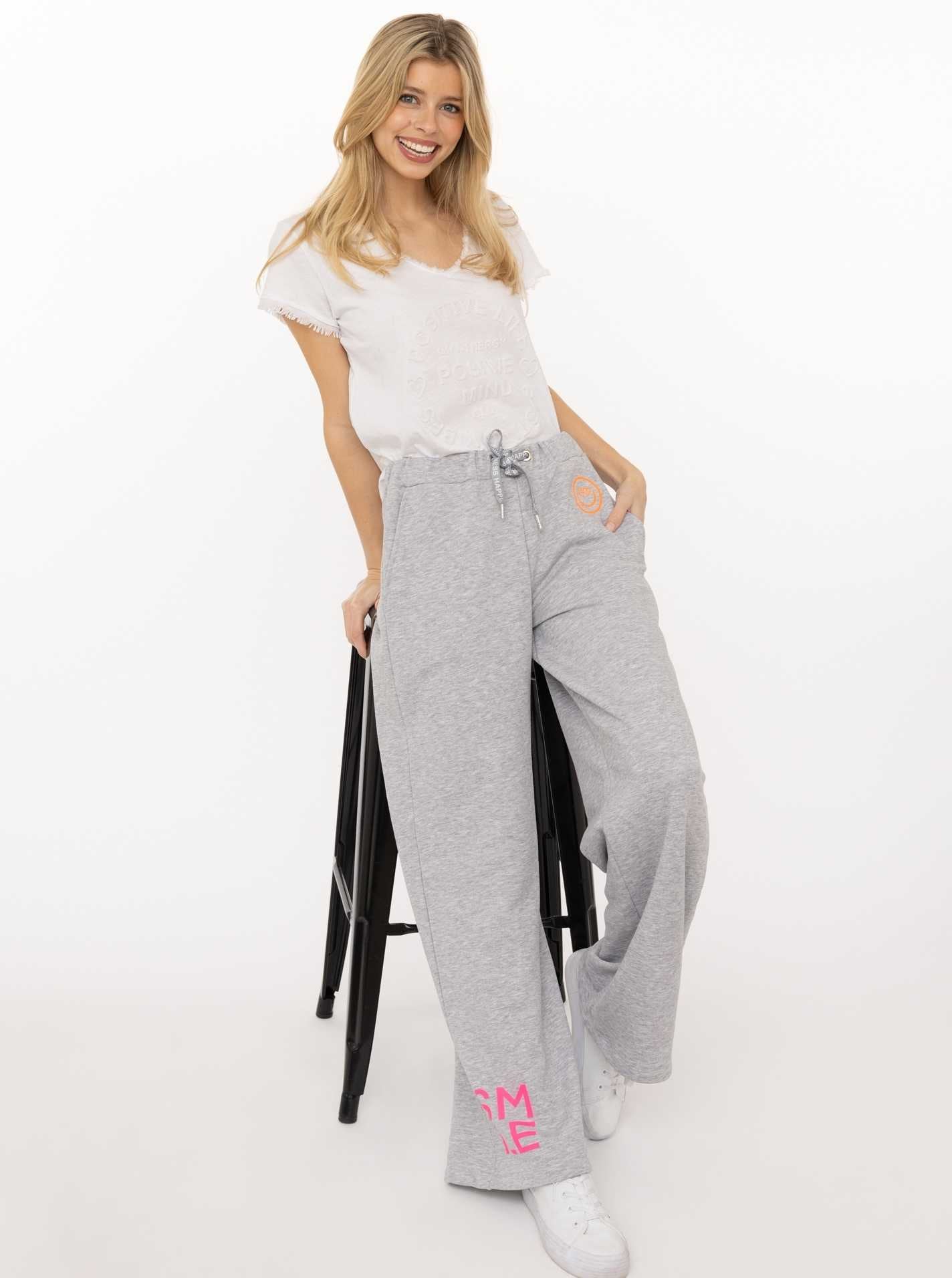 Zwillingsherz Sweathose »"Alissa"«  mit Print und Neon Stickerei , Kordel und Eingriffstaschen