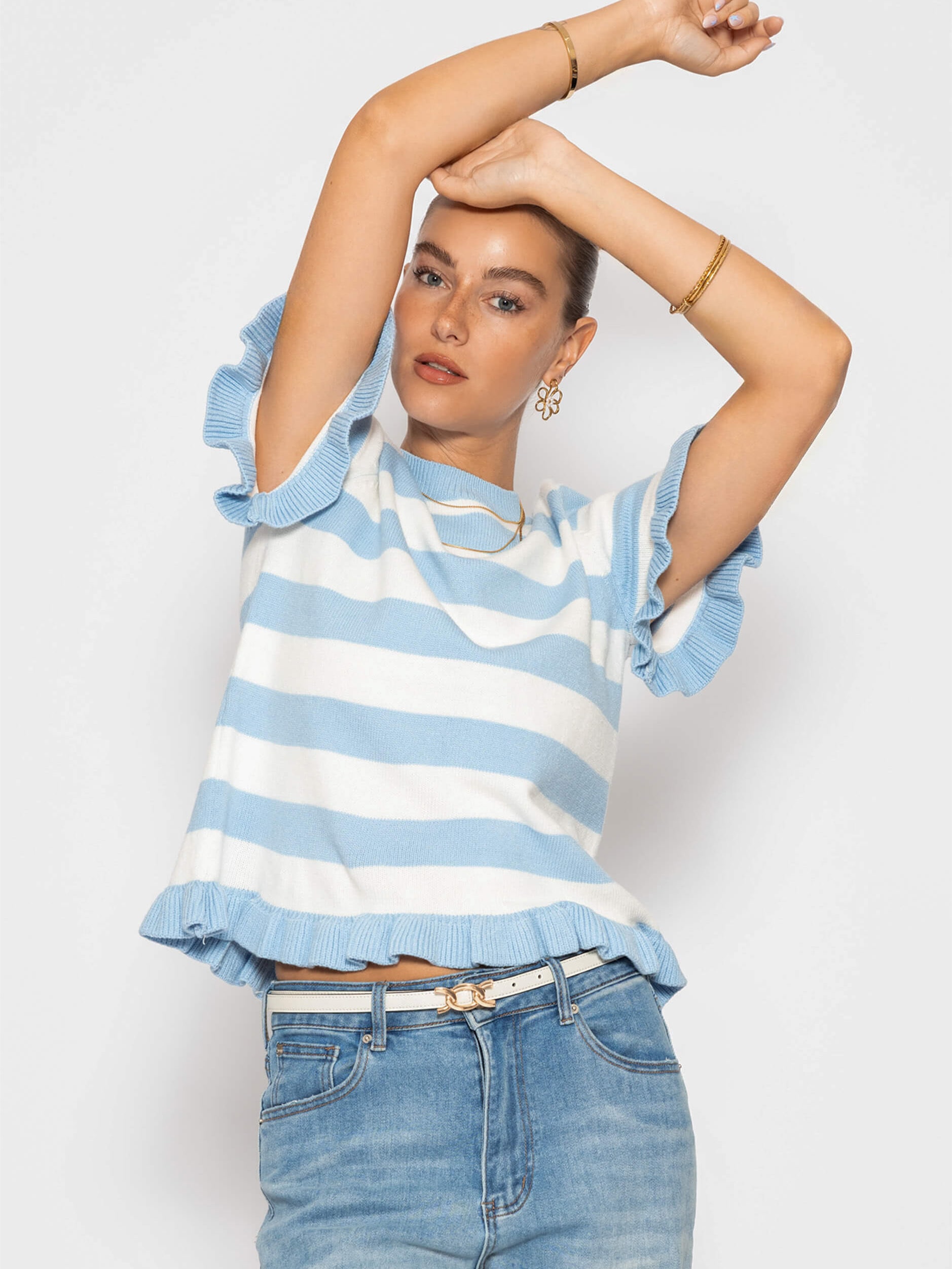 SASSYCLASSY Kurzarmpullover »Gestreifter Kurzarm-Pullover mit Volants« Verspieltes Shirt aus Strick im geraden Schnitt mit Rundhals