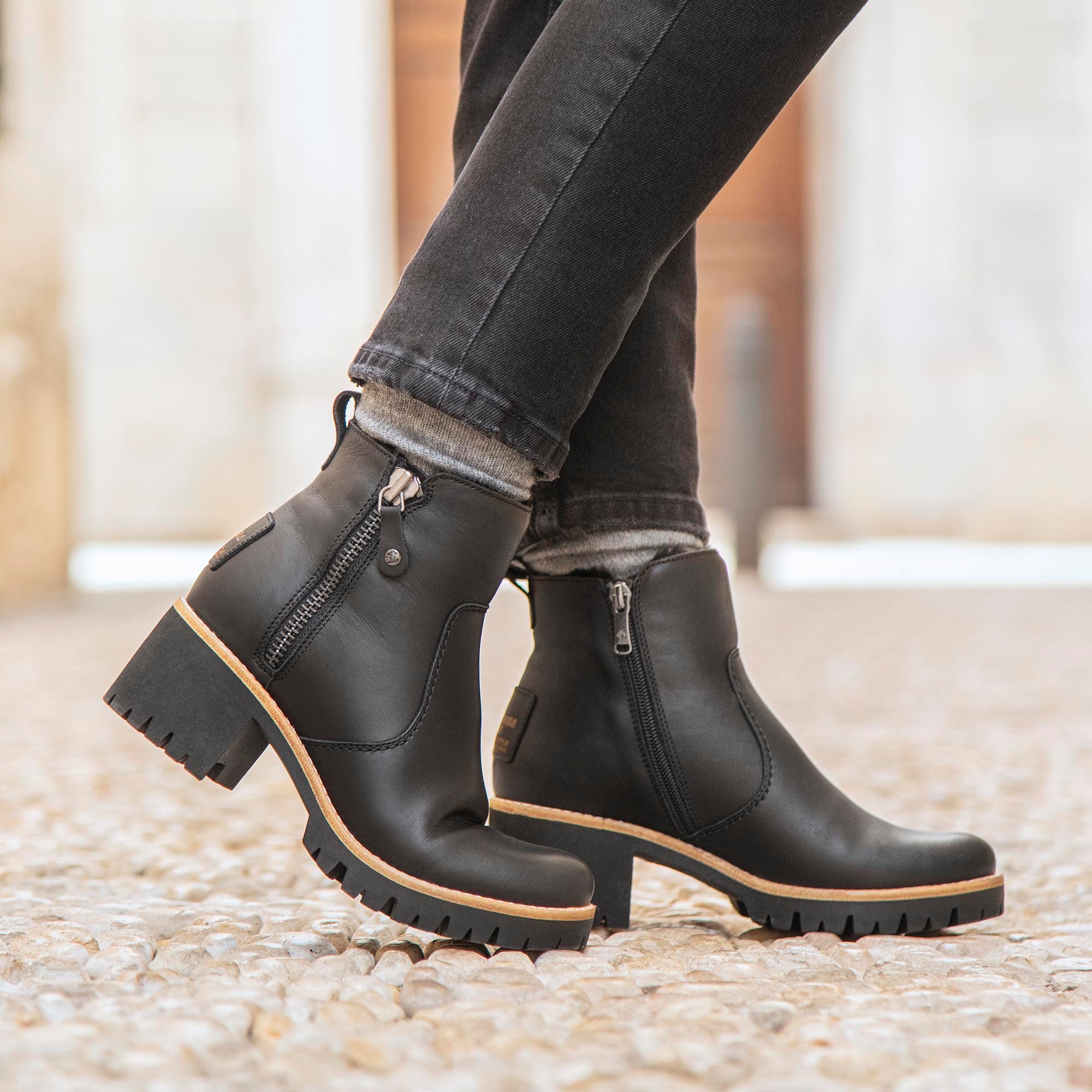 Panama Jack Winterstiefelette, Boots, Profilsohle, Warmfutter, Reißverschlüsse, mit Anziehlasche
