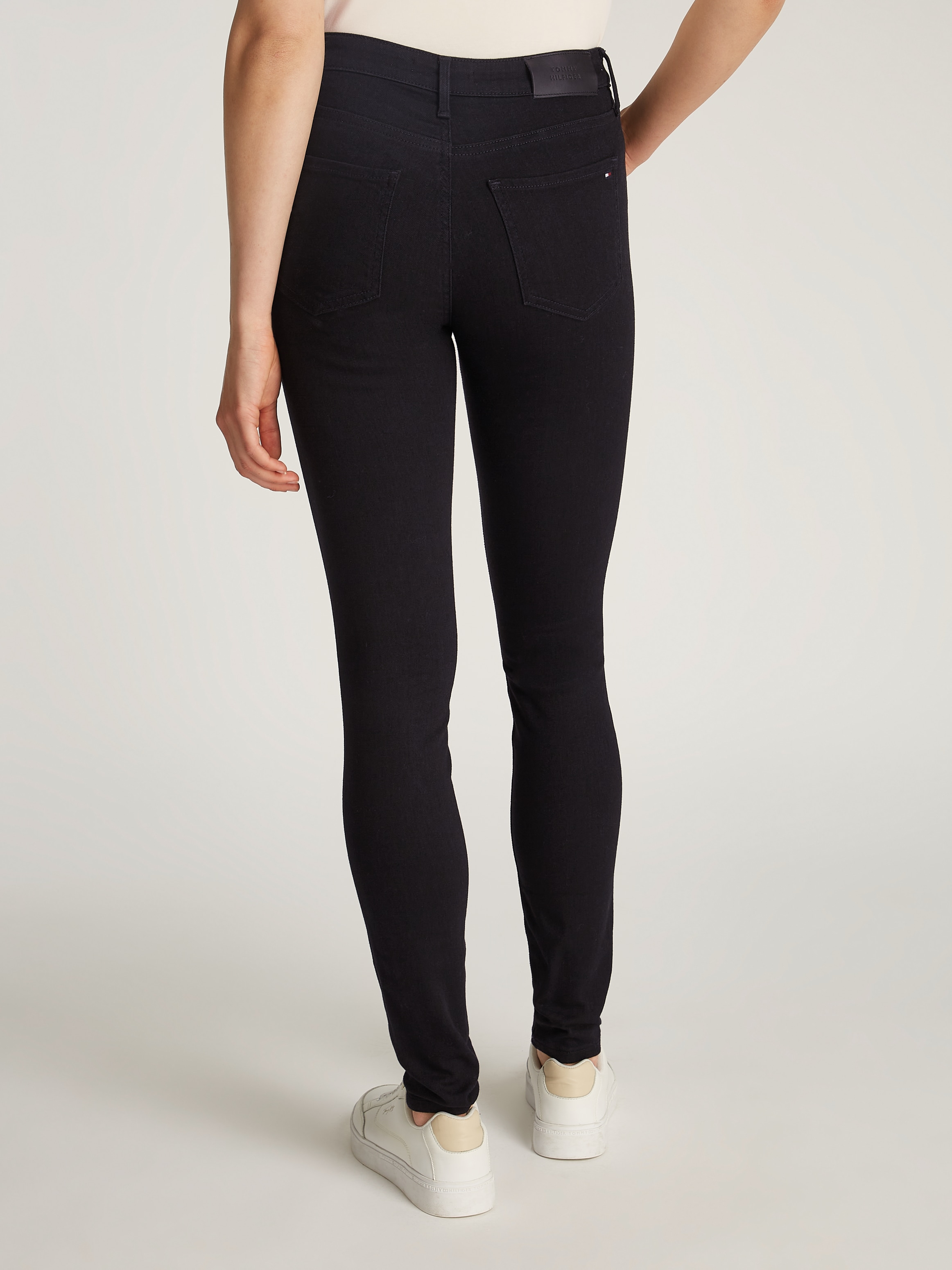 Tommy Hilfiger Skinny-fit-Jeans »COMO Skinny Regular Waist«, mit Logo-Badge, in Knöchellänge