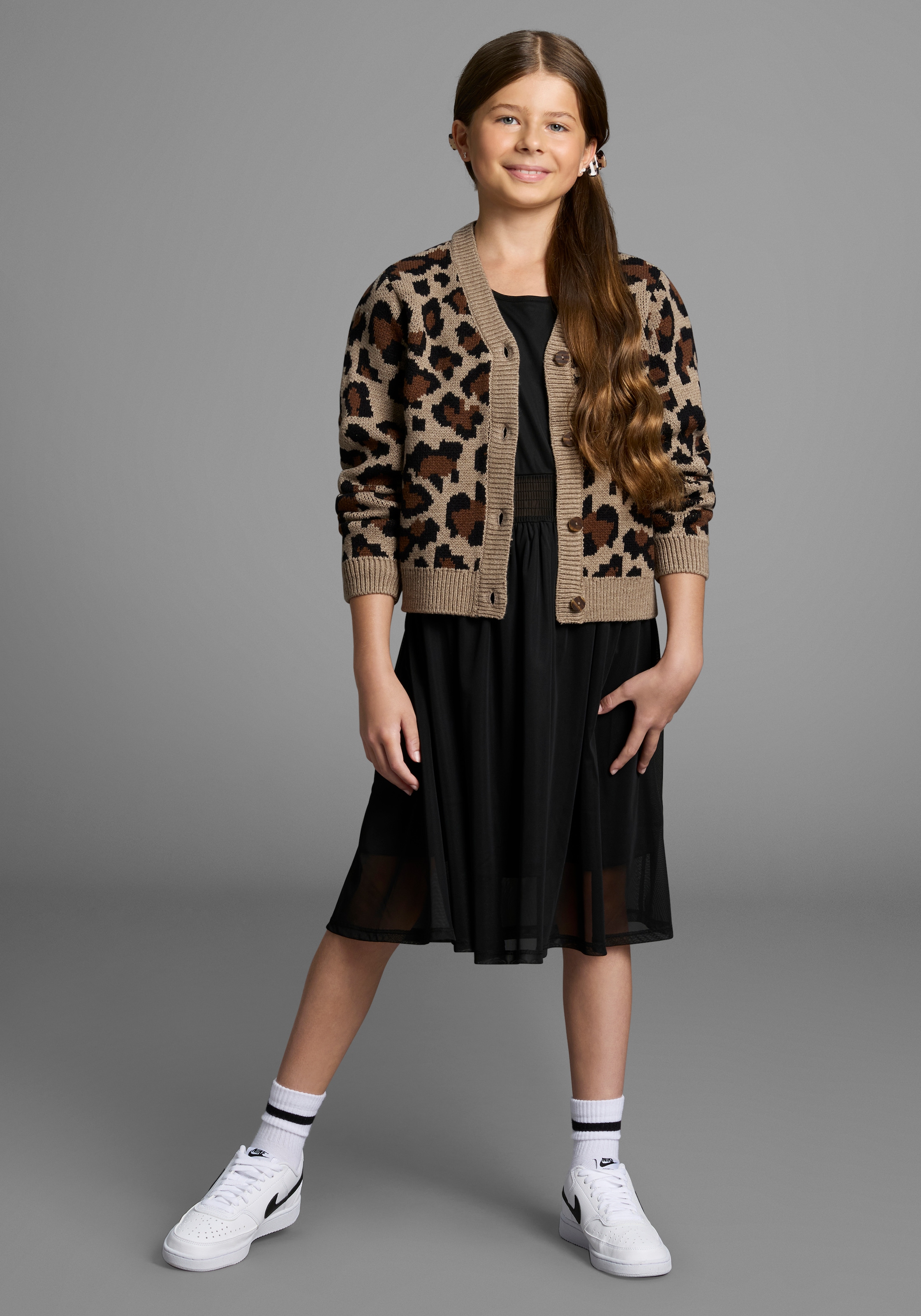 KIDSWORLD Strickjacke »Strickjacke mit Leo-Muster« Strickjacke in Leo-Optik