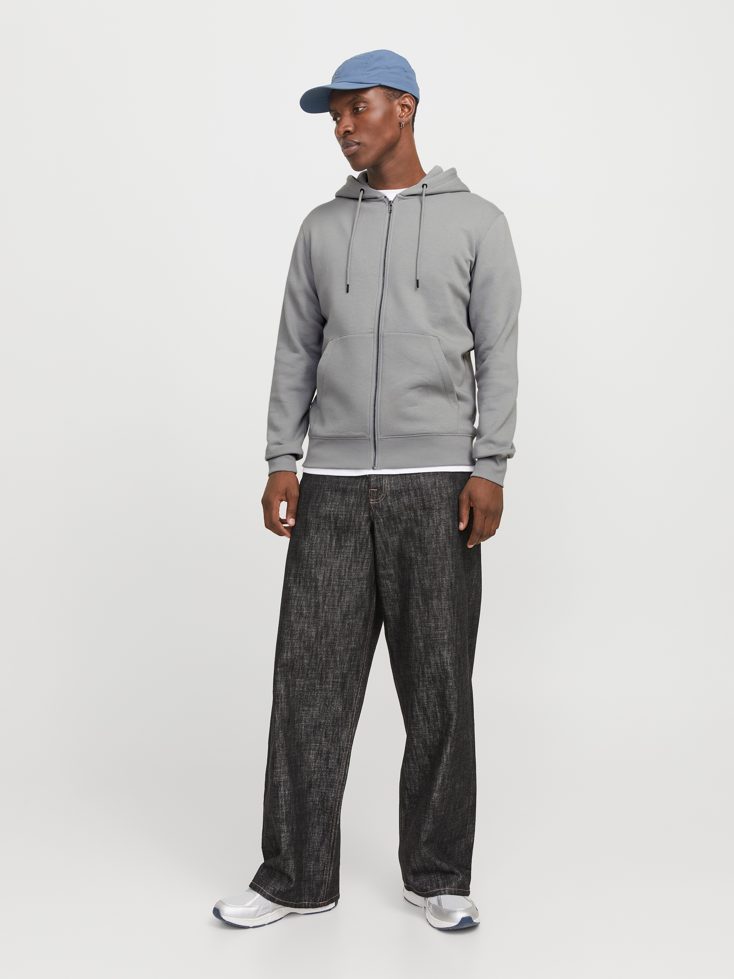 Jack & Jones Kapuzensweatjacke »JJESTAR BASIC SWEAT ZIP HOOD NOOS«, mit Kapuze