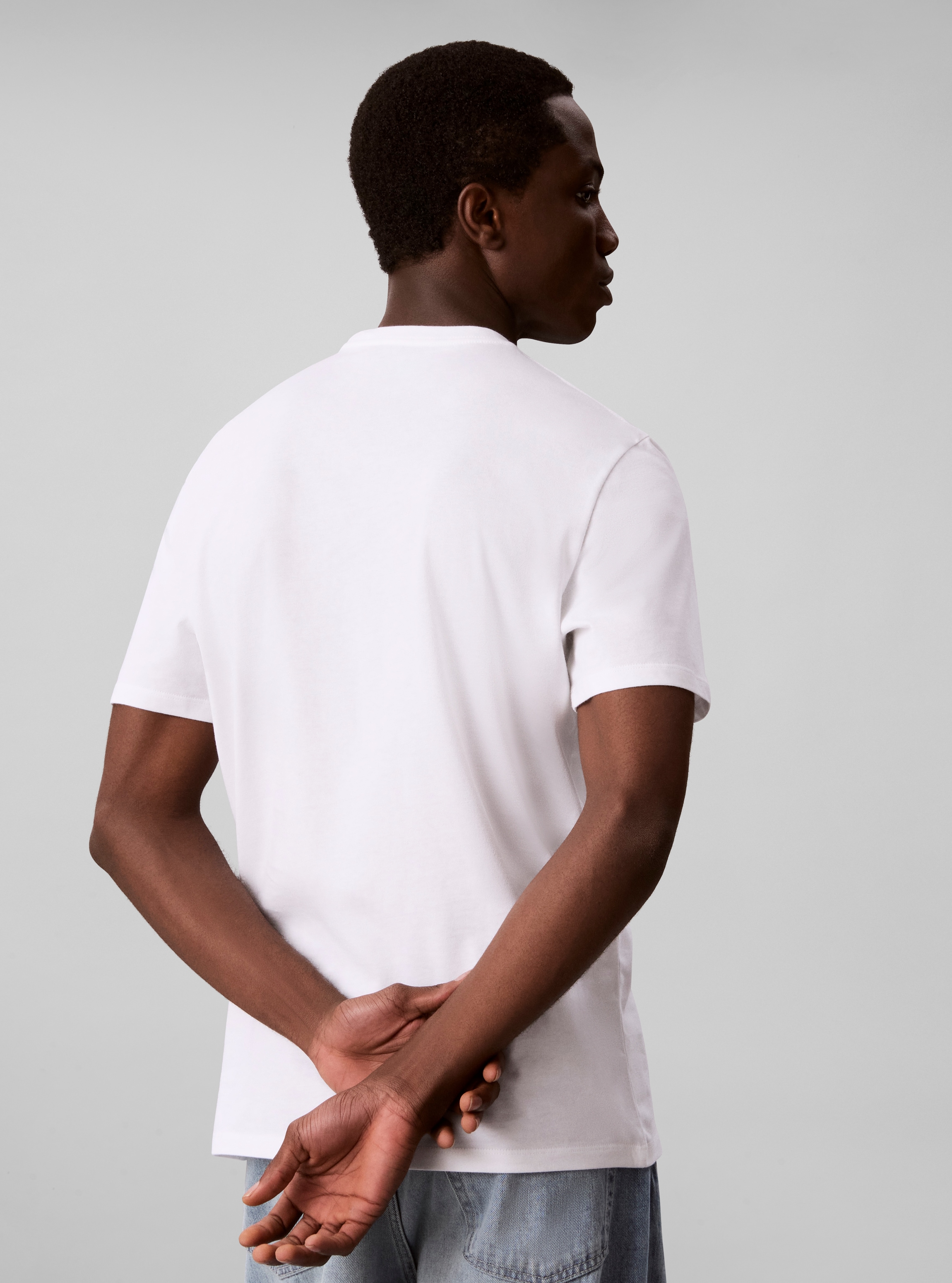 Calvin Klein T-Shirt »LOGO GRAPHIC« Regular fit mit Rundhalsausschnitt