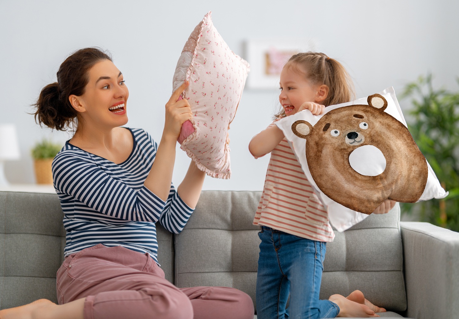 queence Dekokissen »Bären Donut«, Kissenhülle mit HD Premium Druck, geruchsneutral, 40x40cm
