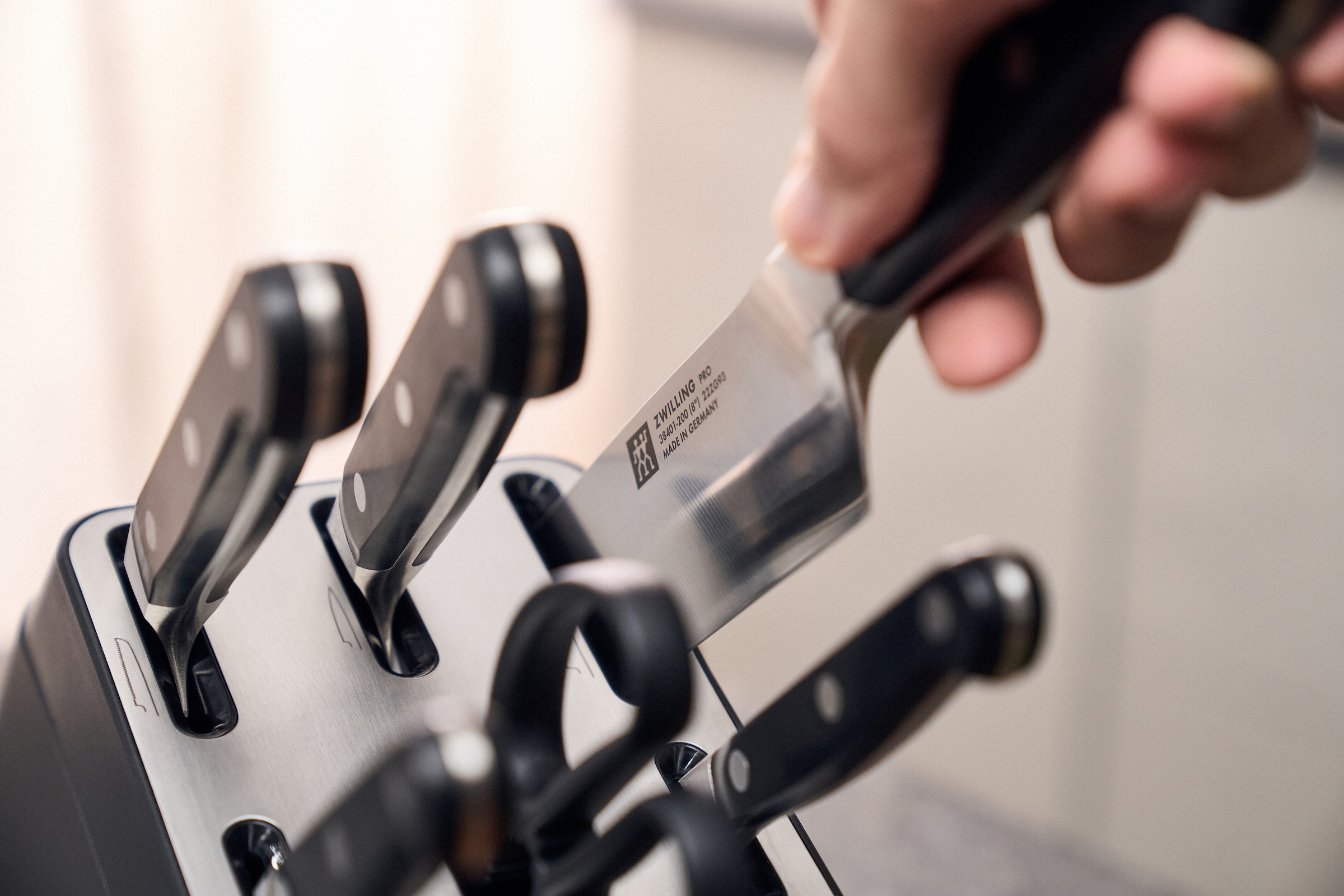 Zwilling Messerblock »Pro«, 7 tlg., Made in Germany, selbstschärfender Messerblock, Sonderschmelze