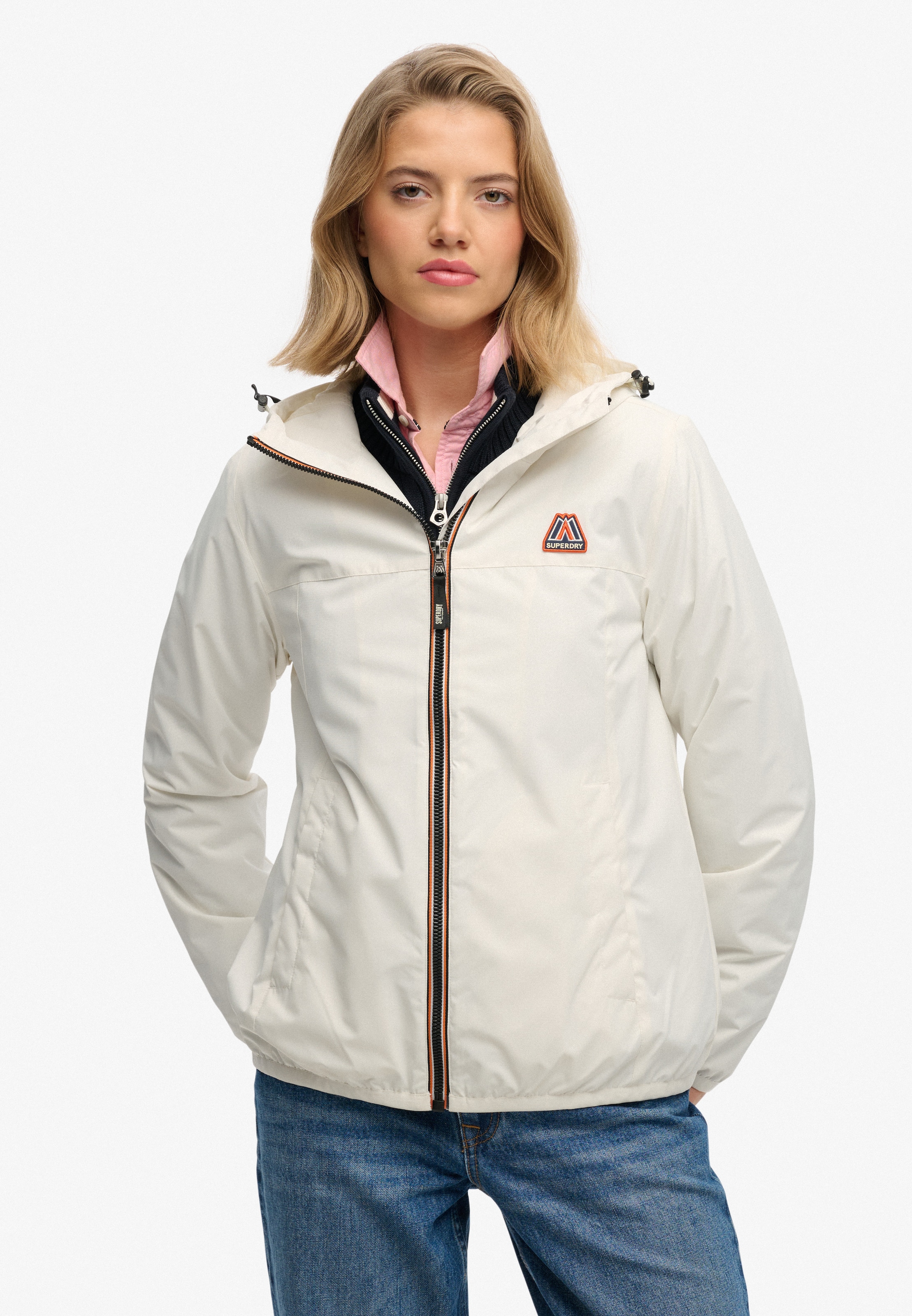Superdry Outdoorjacke »ESSENTIAL TRI WINDBREAKER JKT« mit Kapuze Loose Fit, mit hochschließendem Kragen, aus Polyester